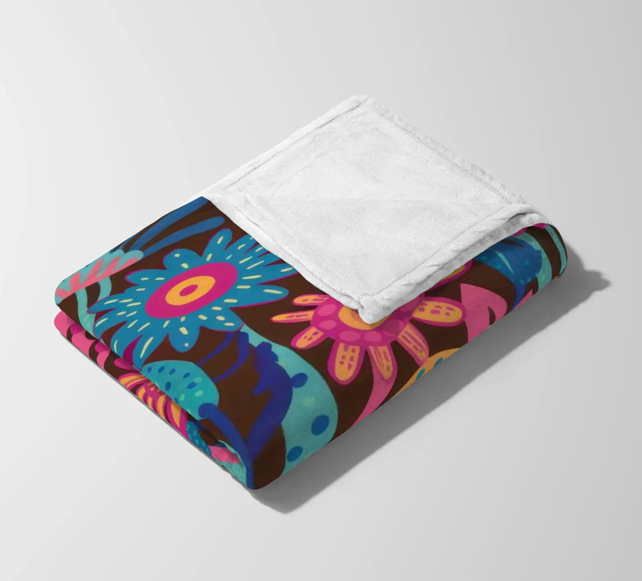 Tappeto Maximalist Bloom coperta in pile da Arcane Lines