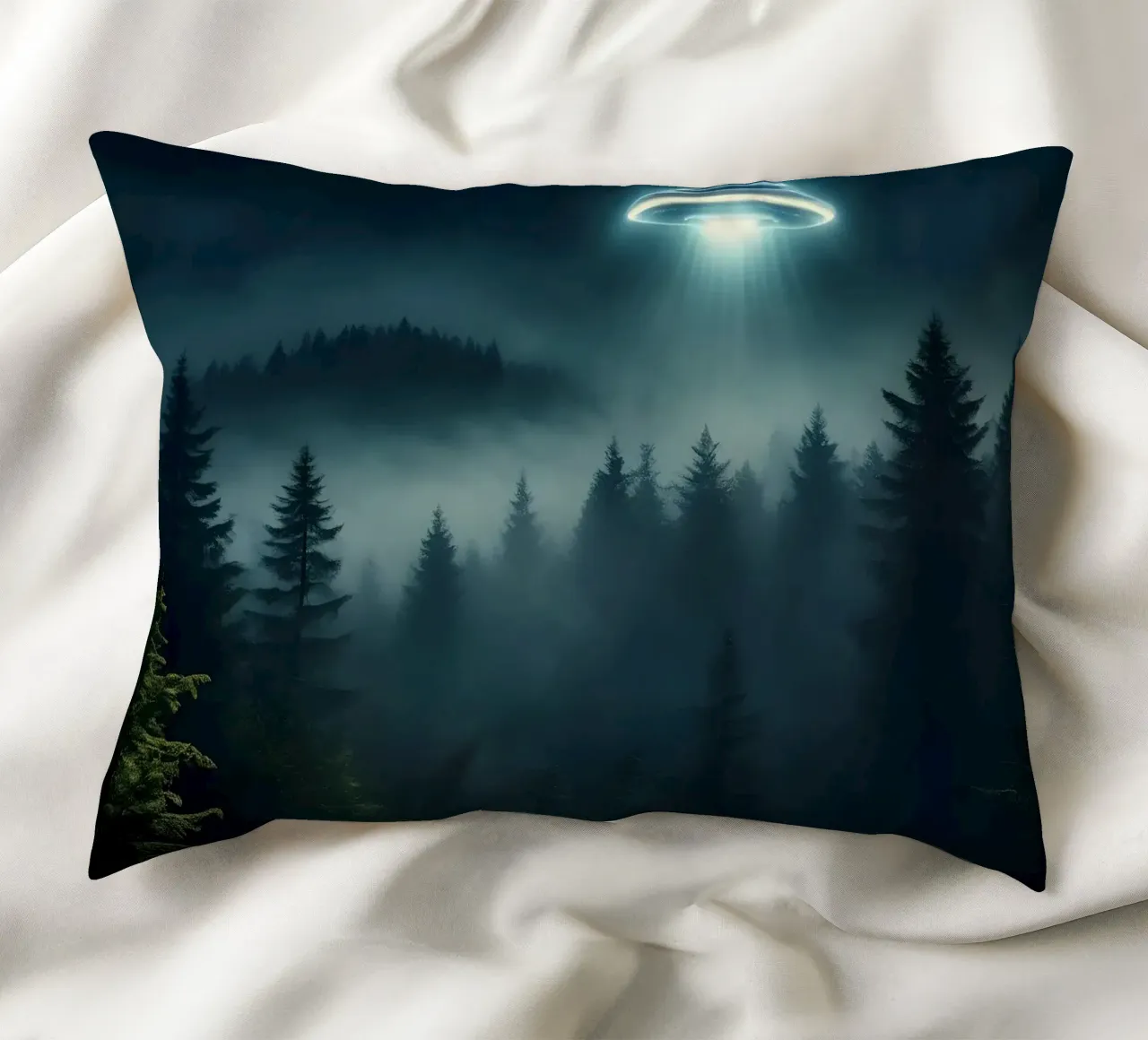 UFO in volo su una foresta cuscino da Magic Screen