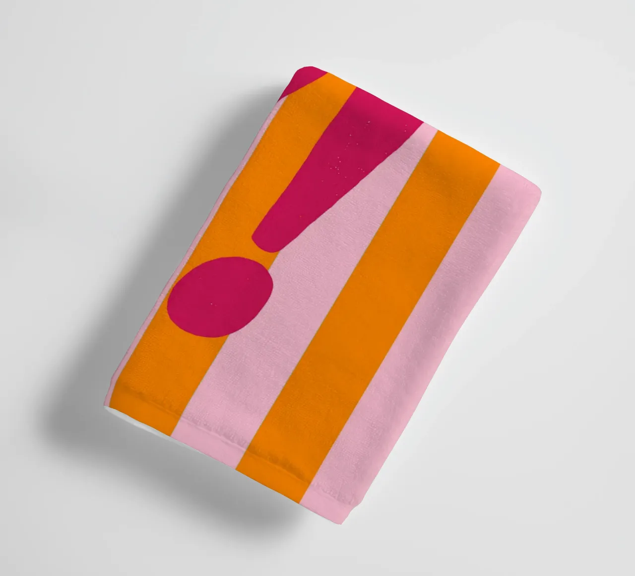 Striped with Excitement asciugamano da bagno da QuooodZ by MooodzArt