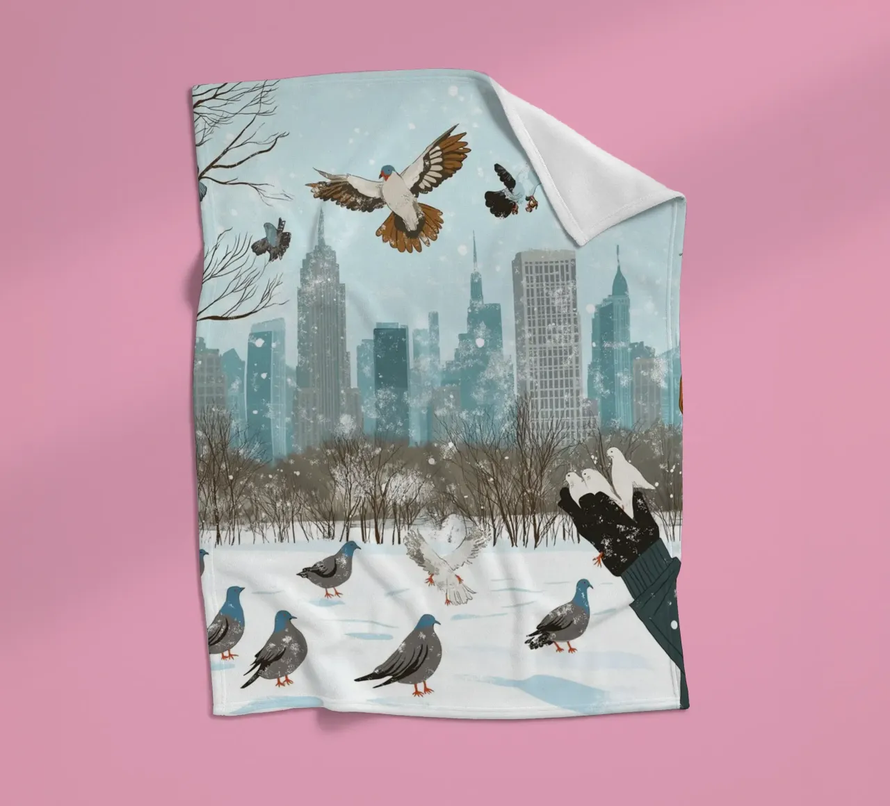 Nutrire i piccioni in inverno - Scena di uccelli nel parco di New York innevato coperta in pile da ClubArt