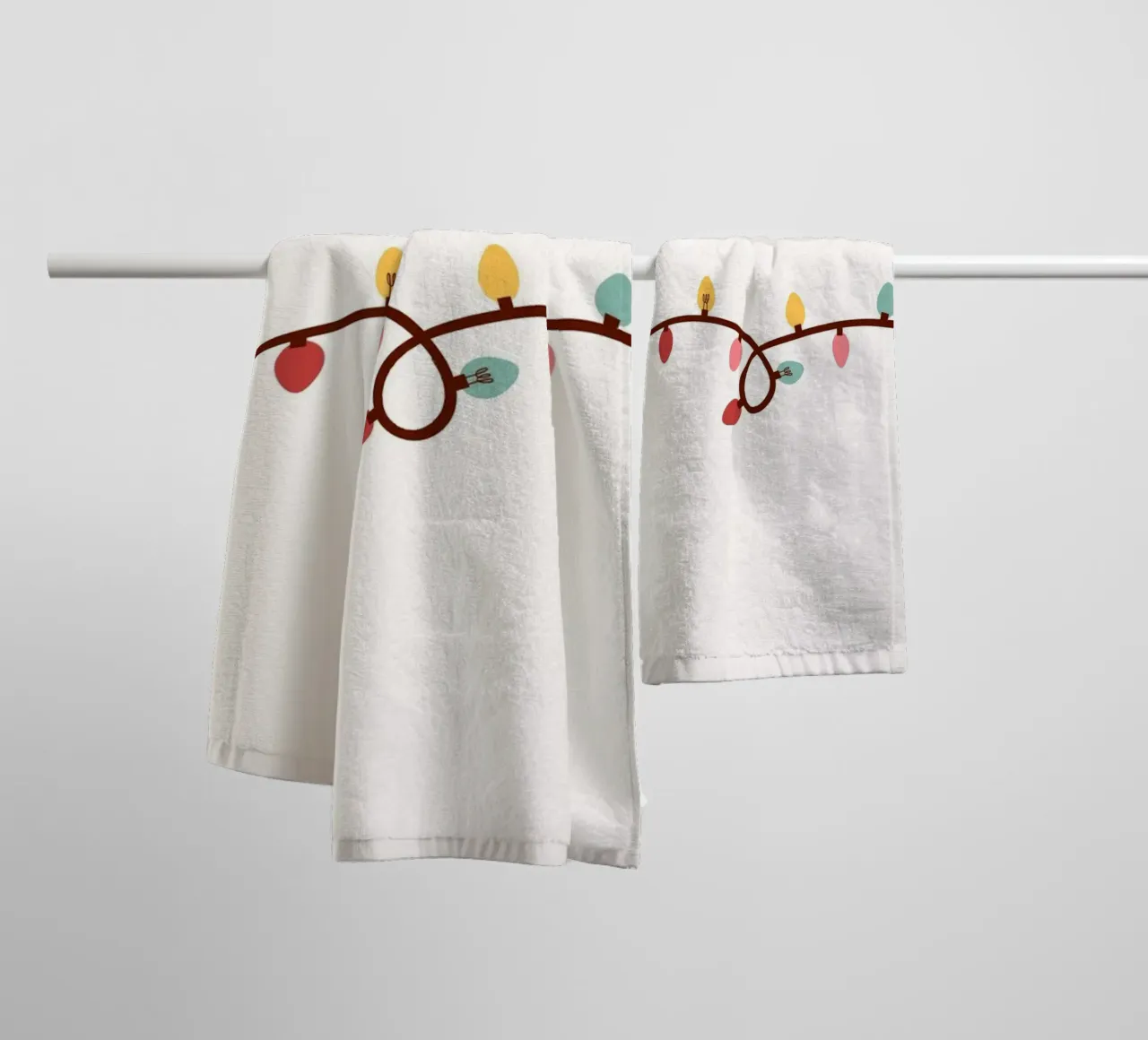 Kleurrijke Vakantielichten - Feestelijke String Light Border Art badhanddoek van ClubArt