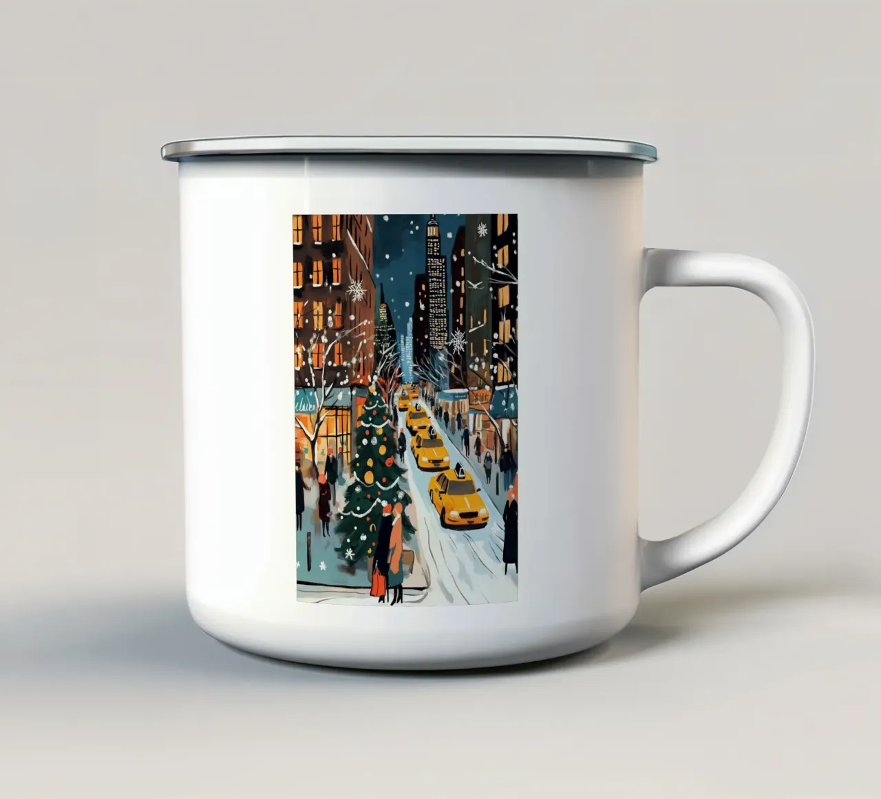 NYC, strada di Natale innevata - Scena di vacanza con taxi giallo tazza in smalto da ClubArt