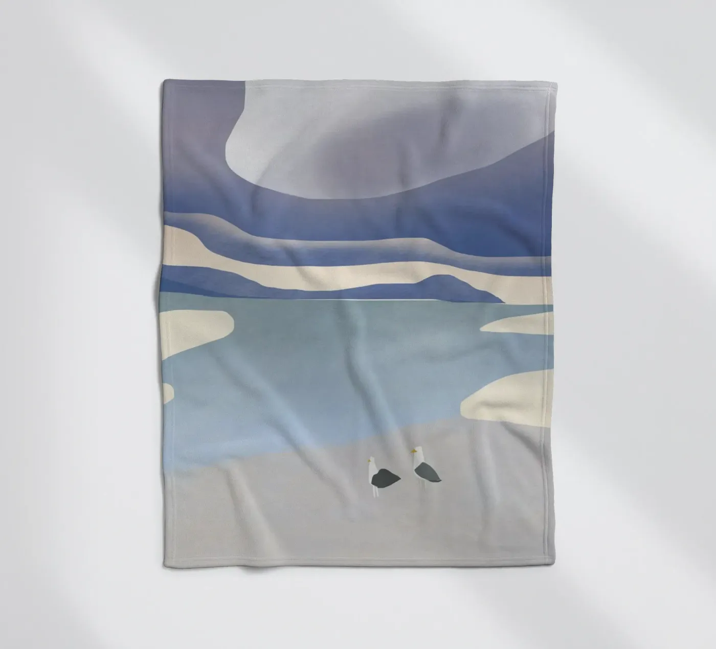 Seagull beach Fleecedecke von Little Dean