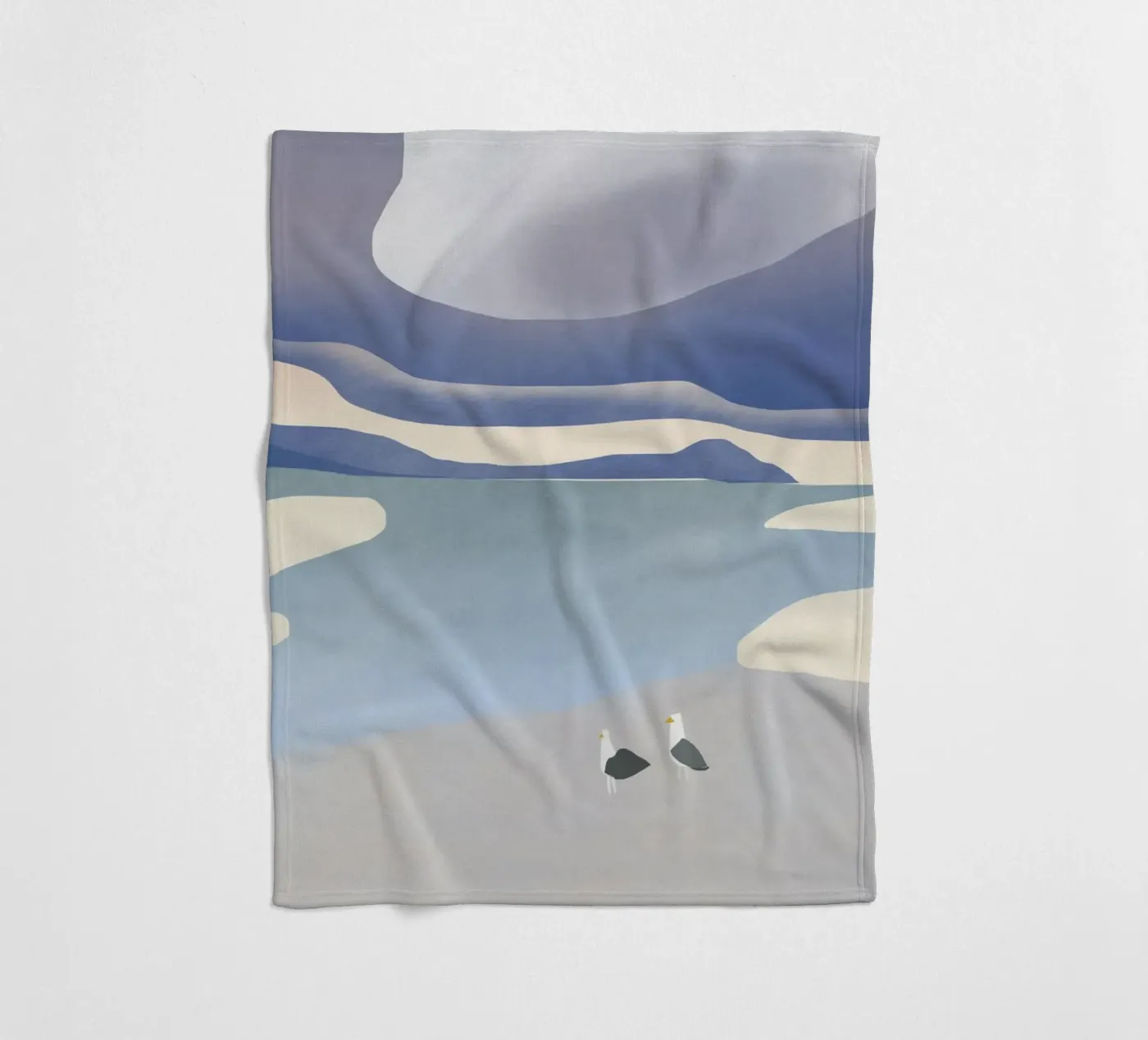 Seagull beach Fleecedecke von Little Dean