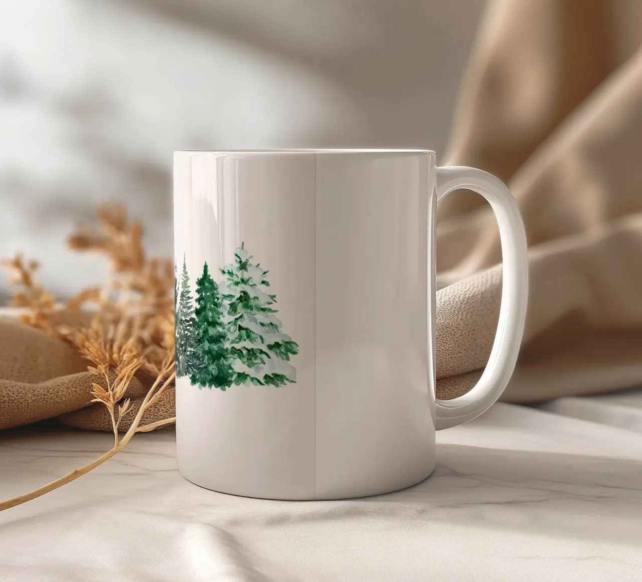 Acquerello Pini innevati - Paesaggio forestale invernale tazza in ceramica da ClubArt
