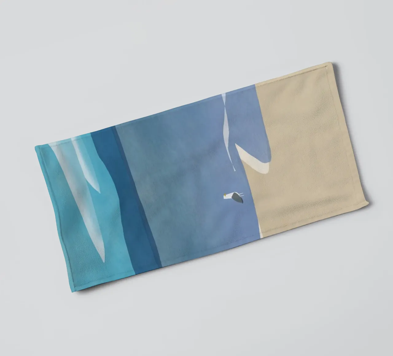 Eenzaamheid van zeemeeuwen badhanddoek van Little Dean