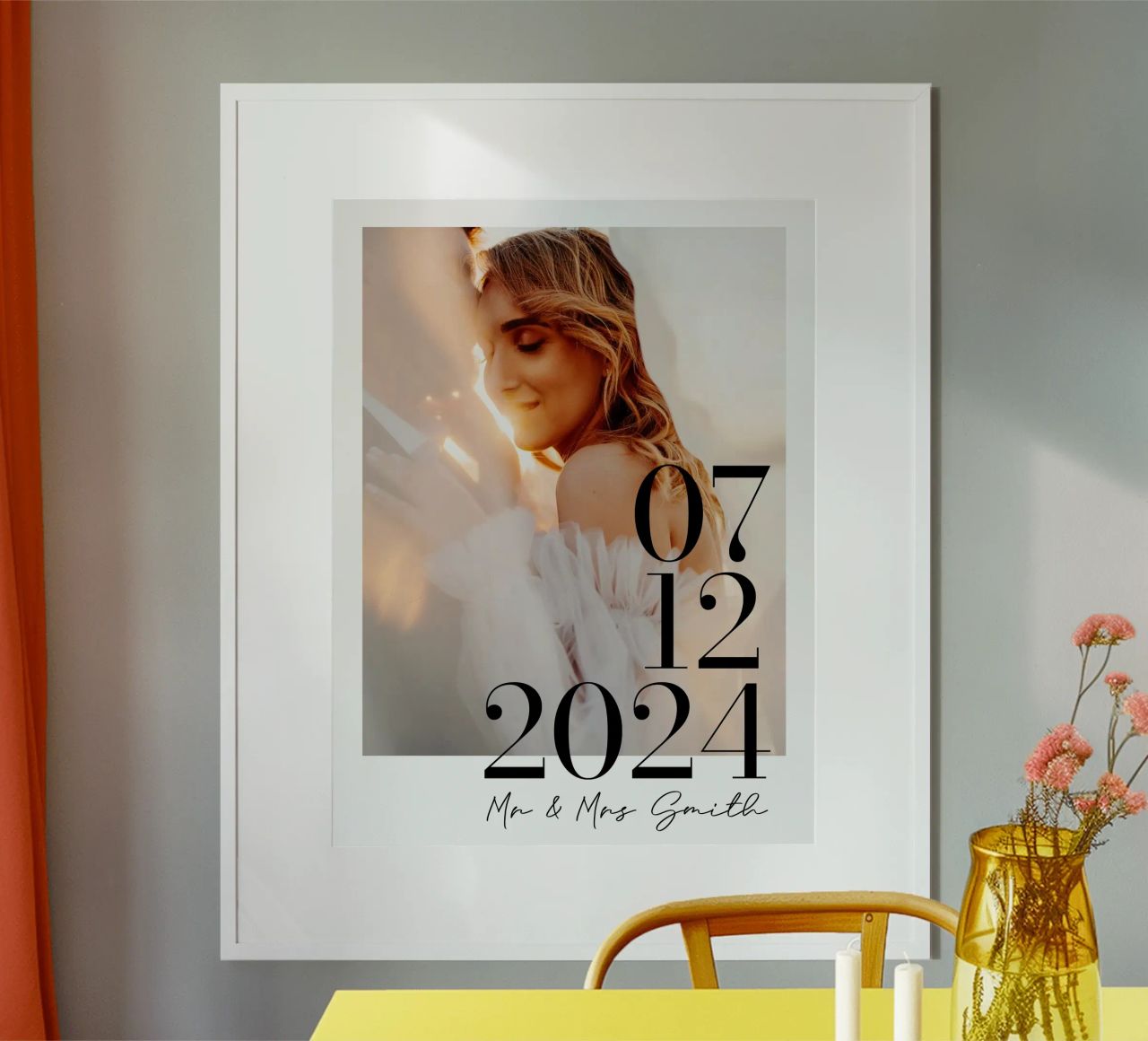 Personalisierter Hochzeitsdatum-Speicherdruck Poster mit Aluminium Rahmen von Prints By Ayleen