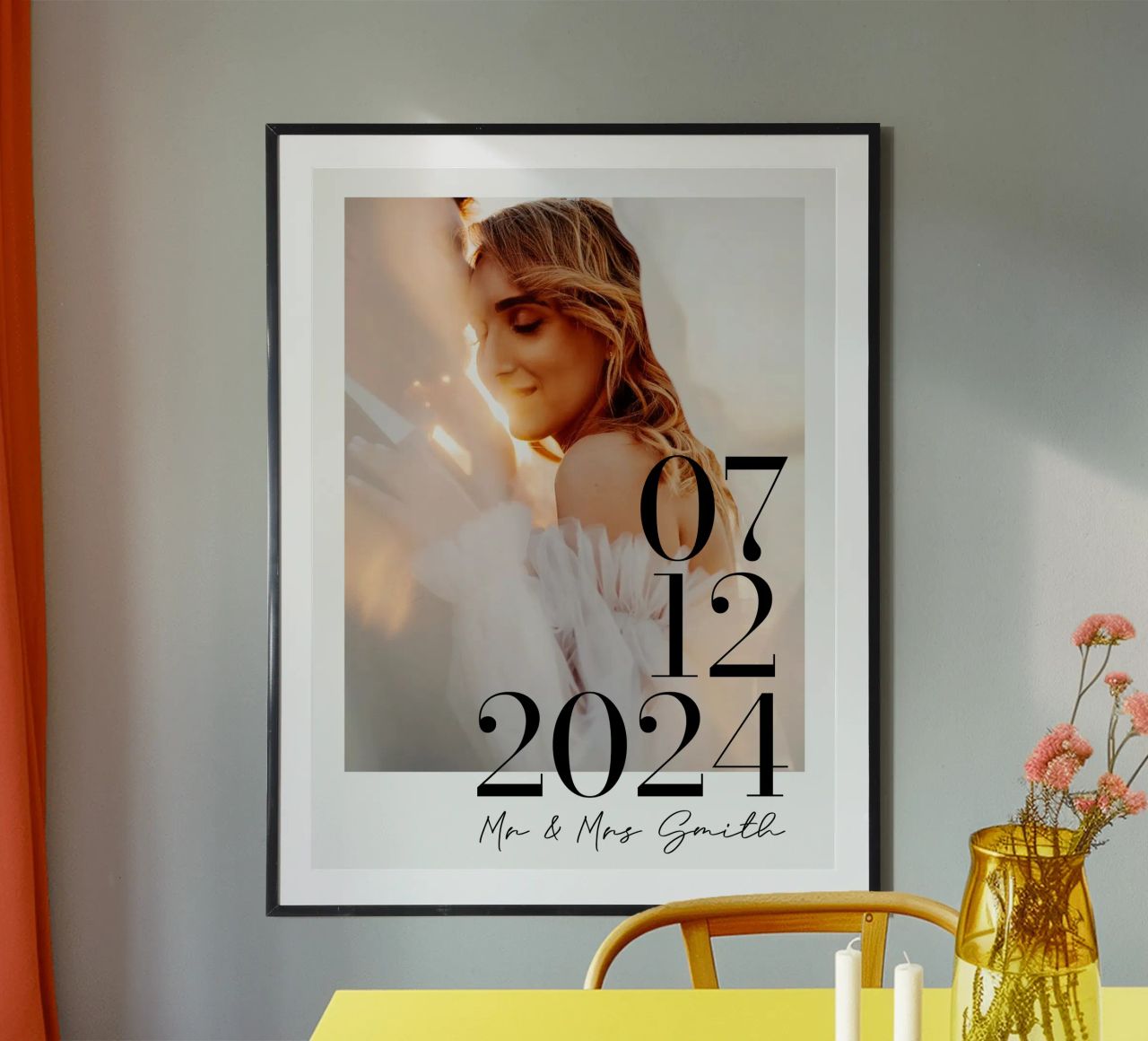 Personalisierter Hochzeitsdatum-Speicherdruck Poster mit Aluminium Rahmen von Prints By Ayleen