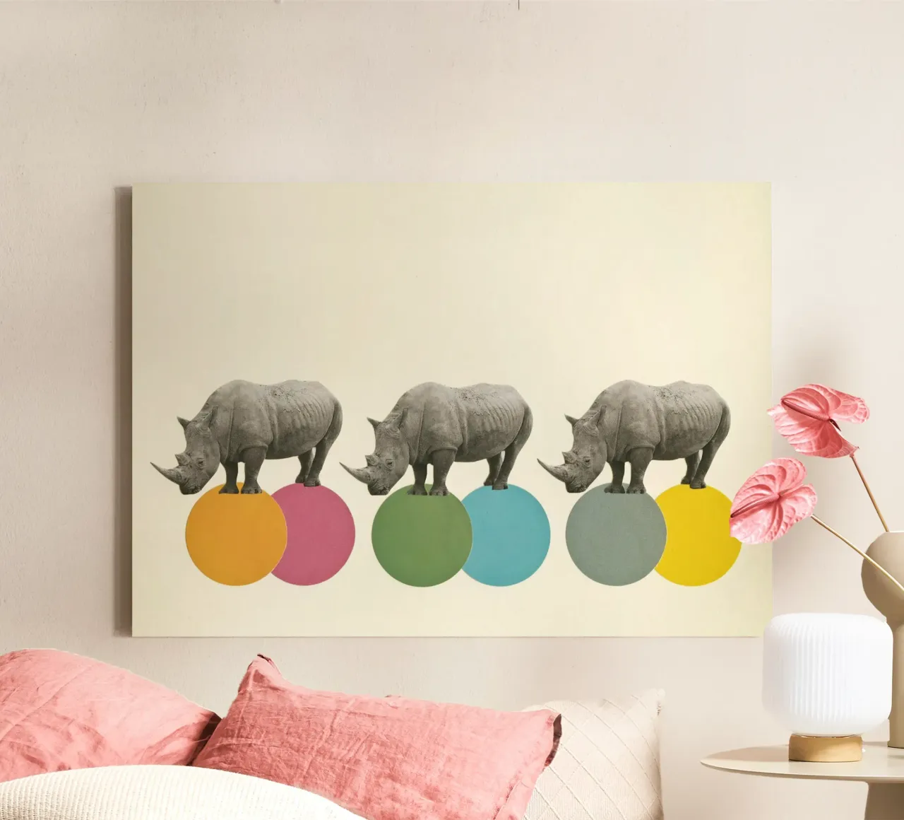 Wandelende neushoorns canvas met Baklijst van Cassia Beck Collage