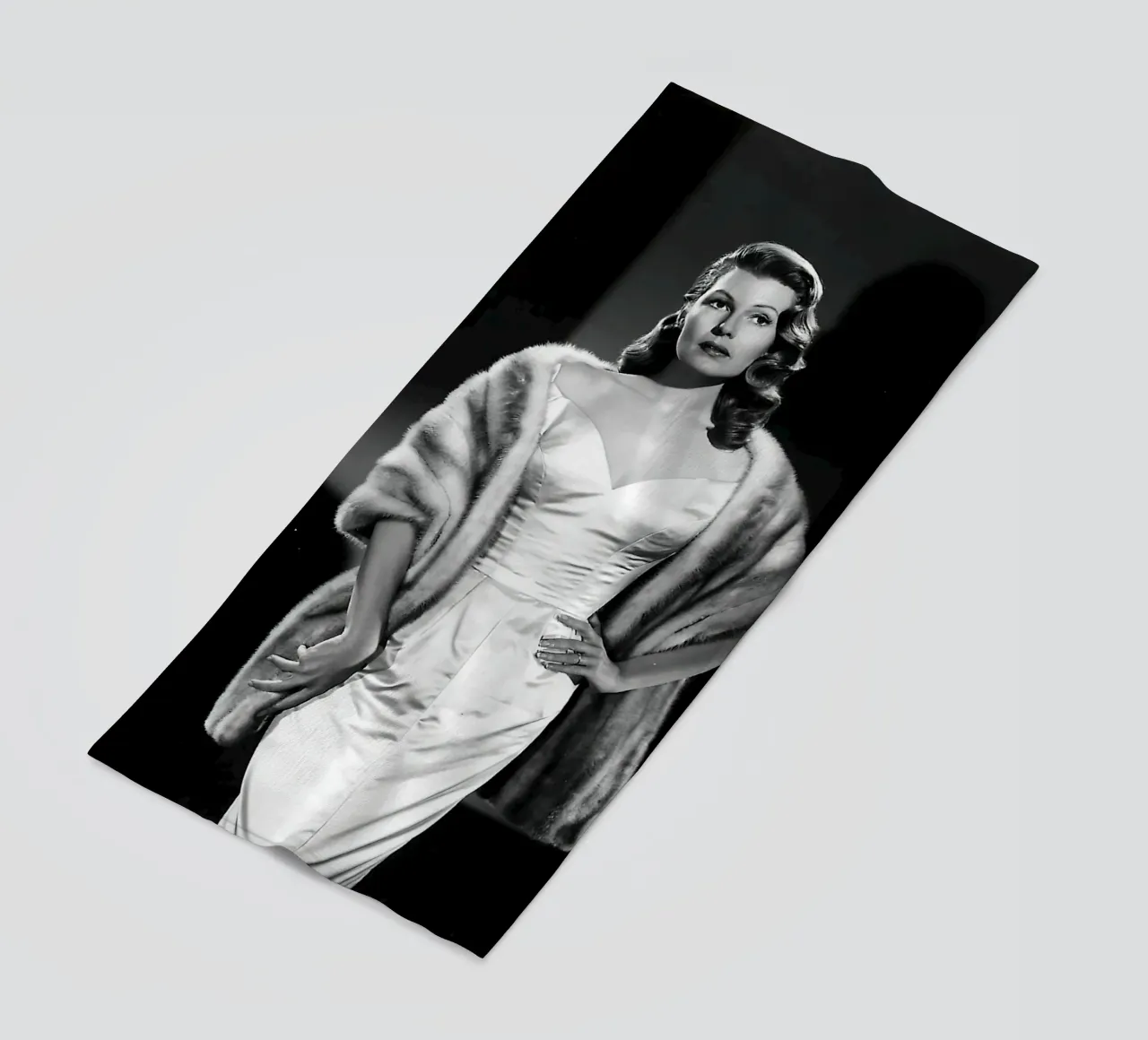 Bellezza Rita Hayworth telo mare da Steve shop
