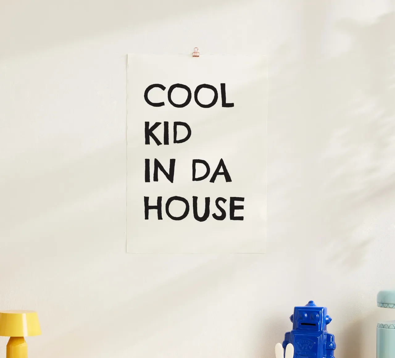 Cool kid in da house poster con telaio in alluminio da Fraysein Design