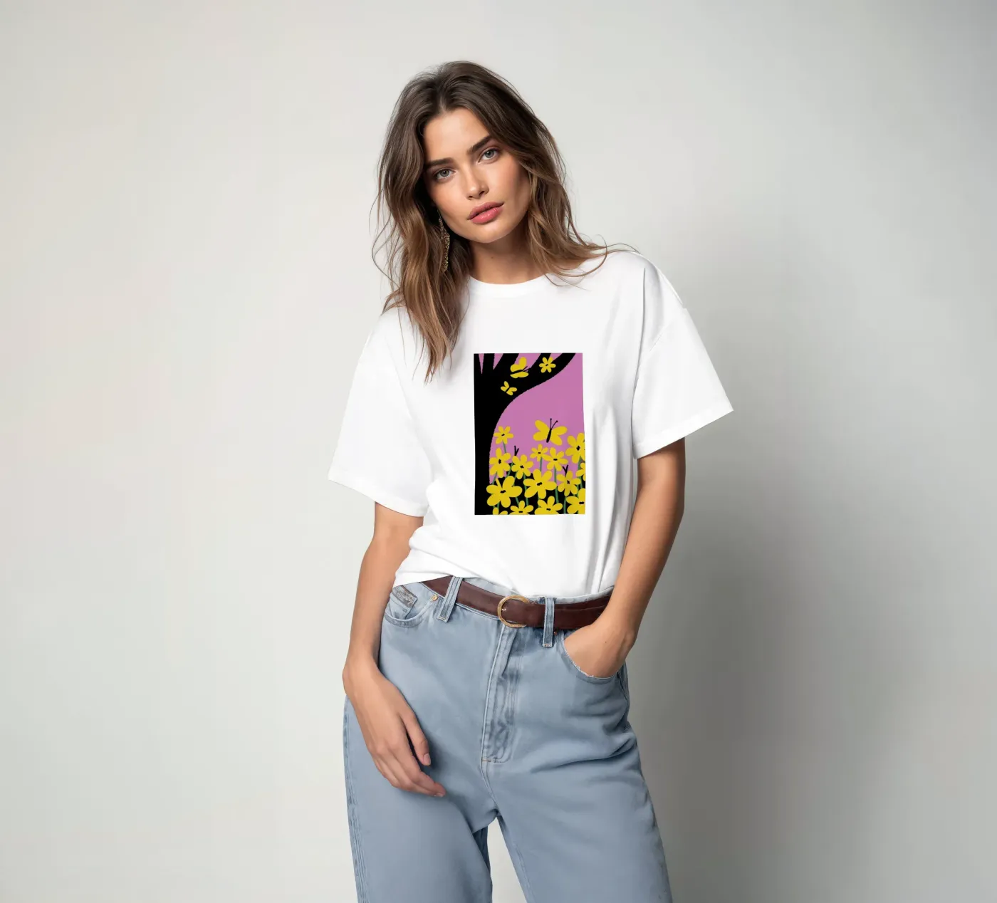 Farfalla e fiore t-shirt da TRENDY POSTER SHOP