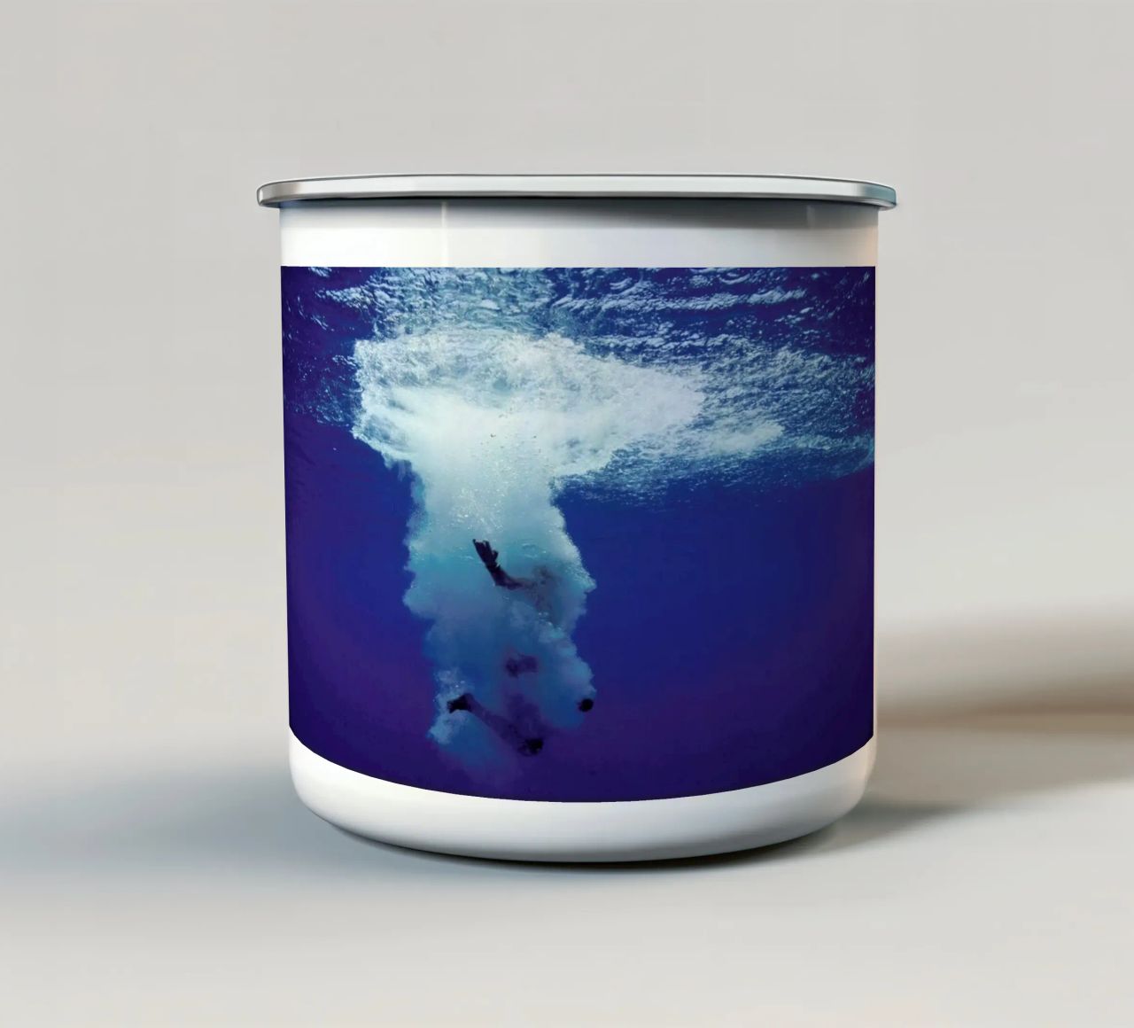 Untitled_3 tazza in smalto da James Cooper