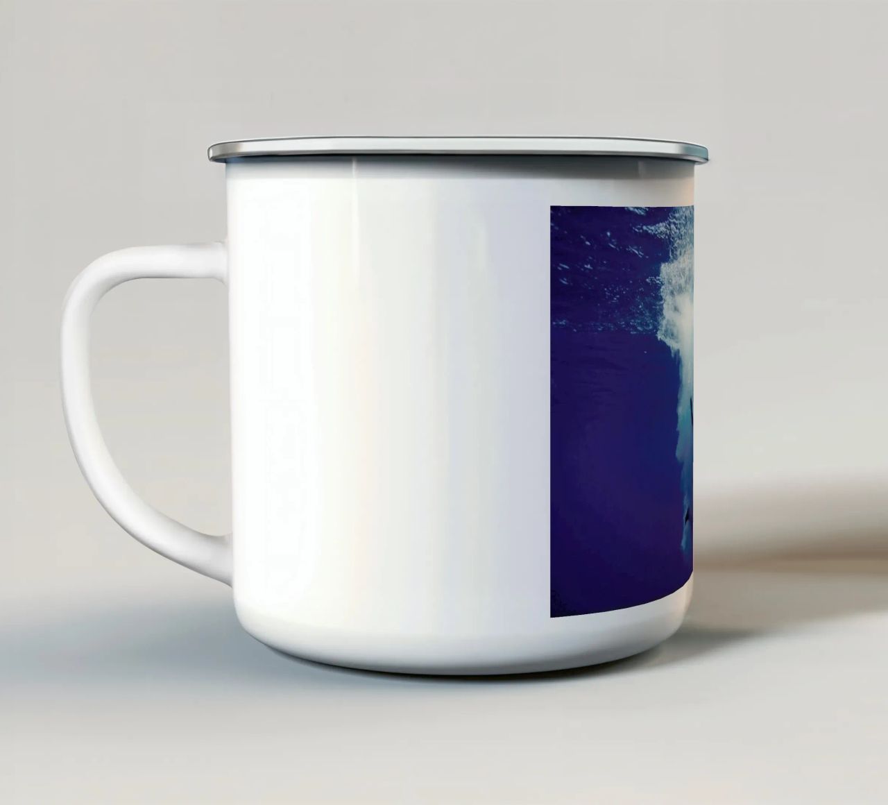 Untitled_3 tazza in smalto da James Cooper