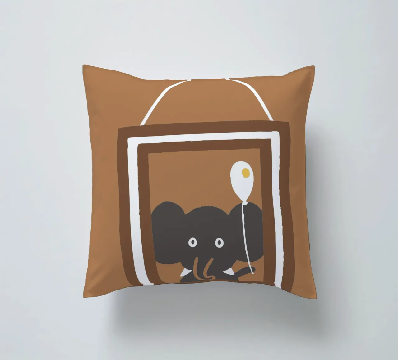 L'elefante nella cornice cuscino da TRENDY POSTER SHOP