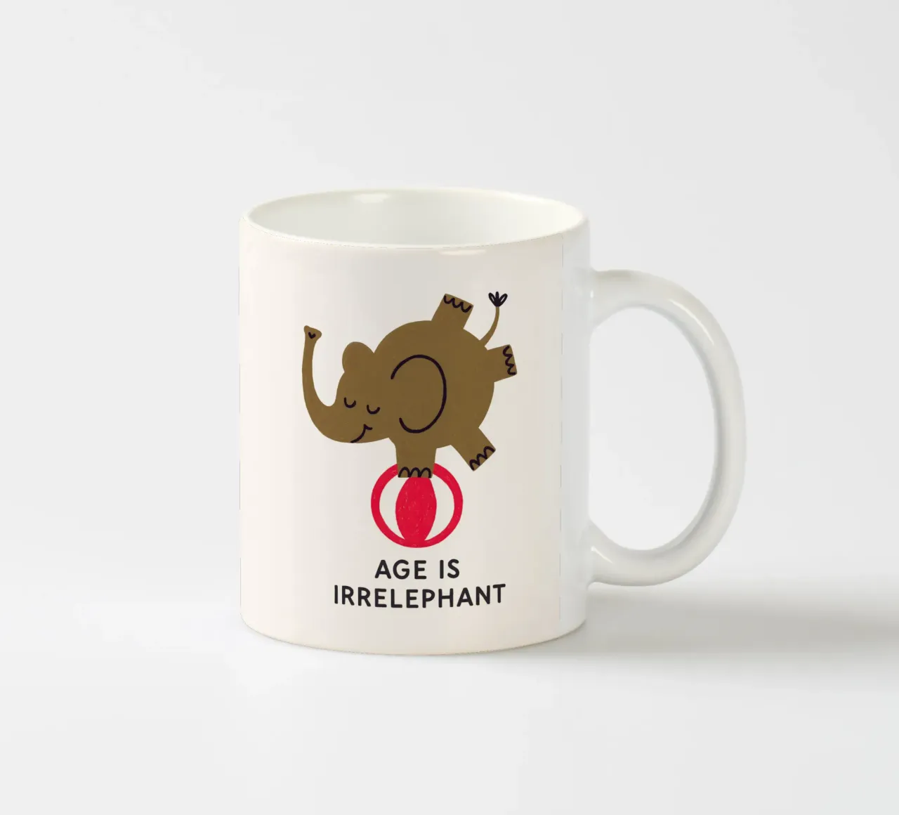 Age Is Irrelephant tazza in ceramica da KidzStudio