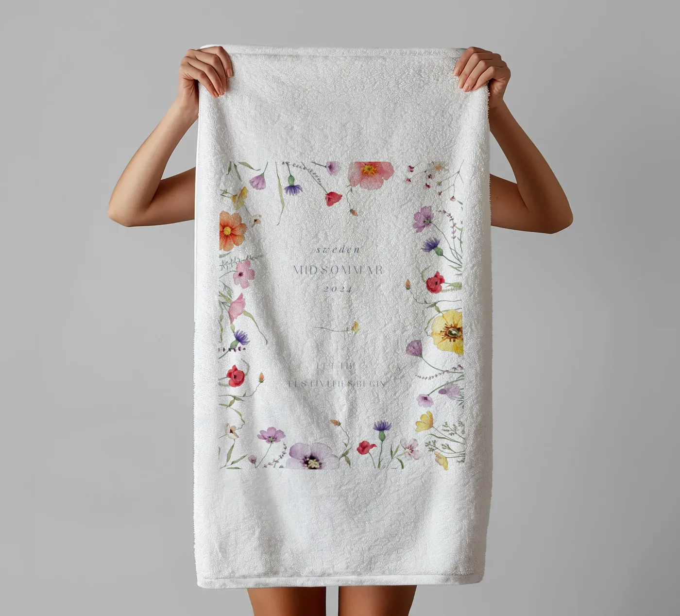 Midsommar towel by Kartenliebe