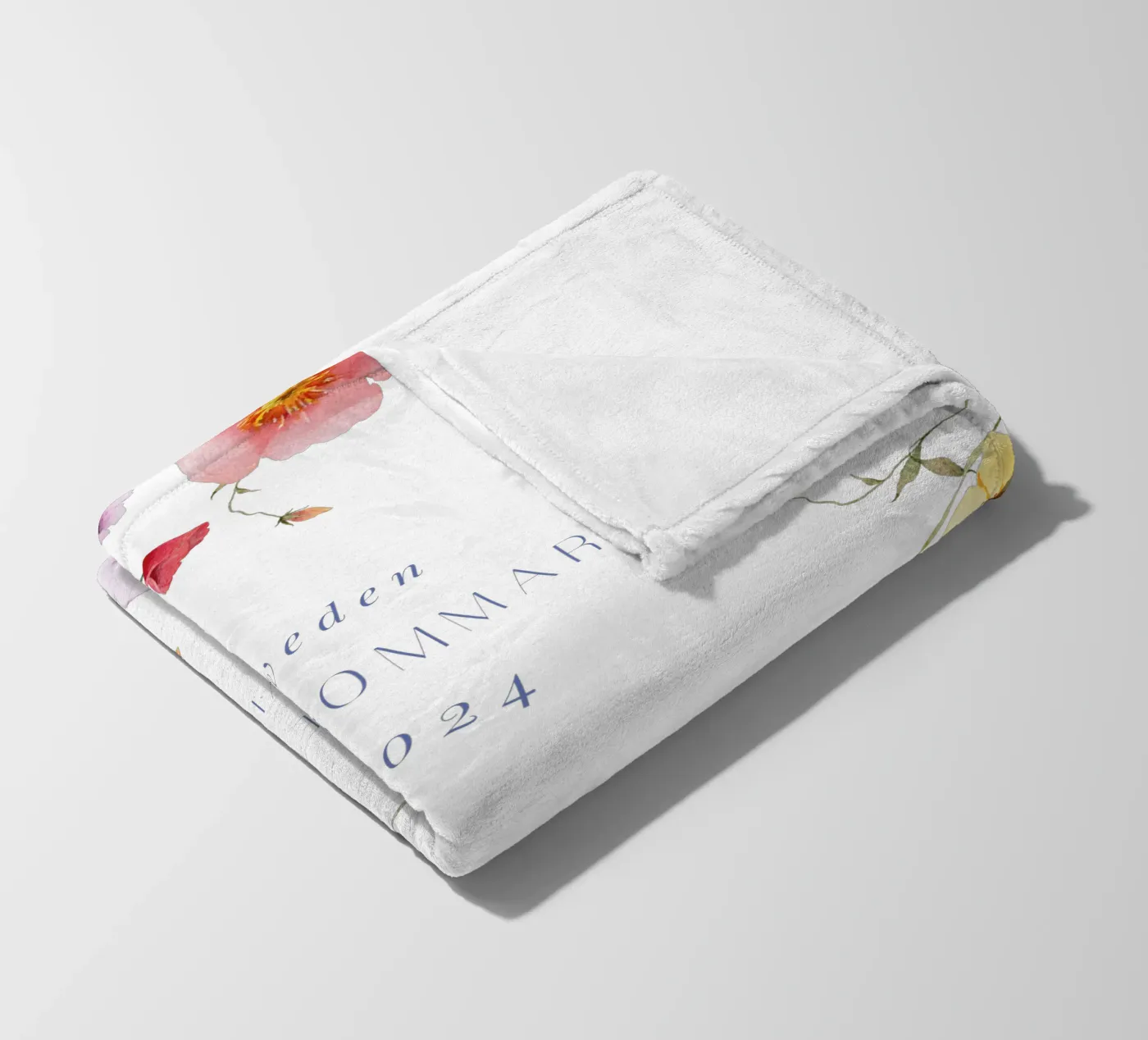 Midsommar fleece blanket by Kartenliebe