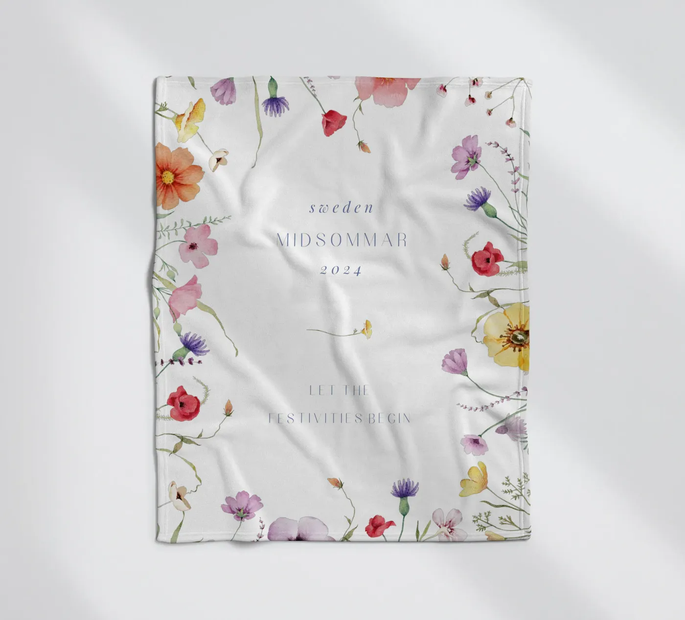 Midsommar fleece blanket by Kartenliebe