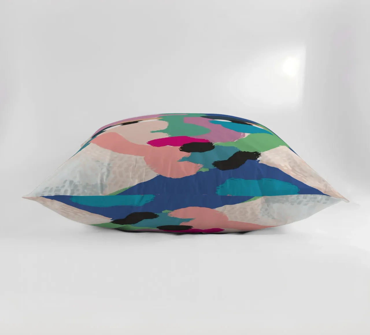 Ritratto a macchie di colore cuscino da Little Dean