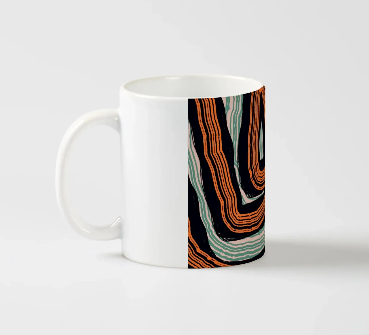 Astrazione delle linee 17 tazza in ceramica da Little Dean