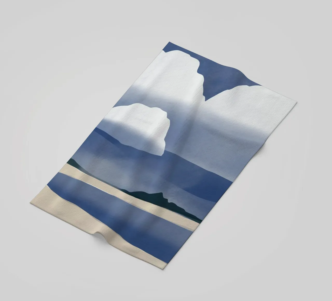 Vast cloudscape Strandtuch von Little Dean