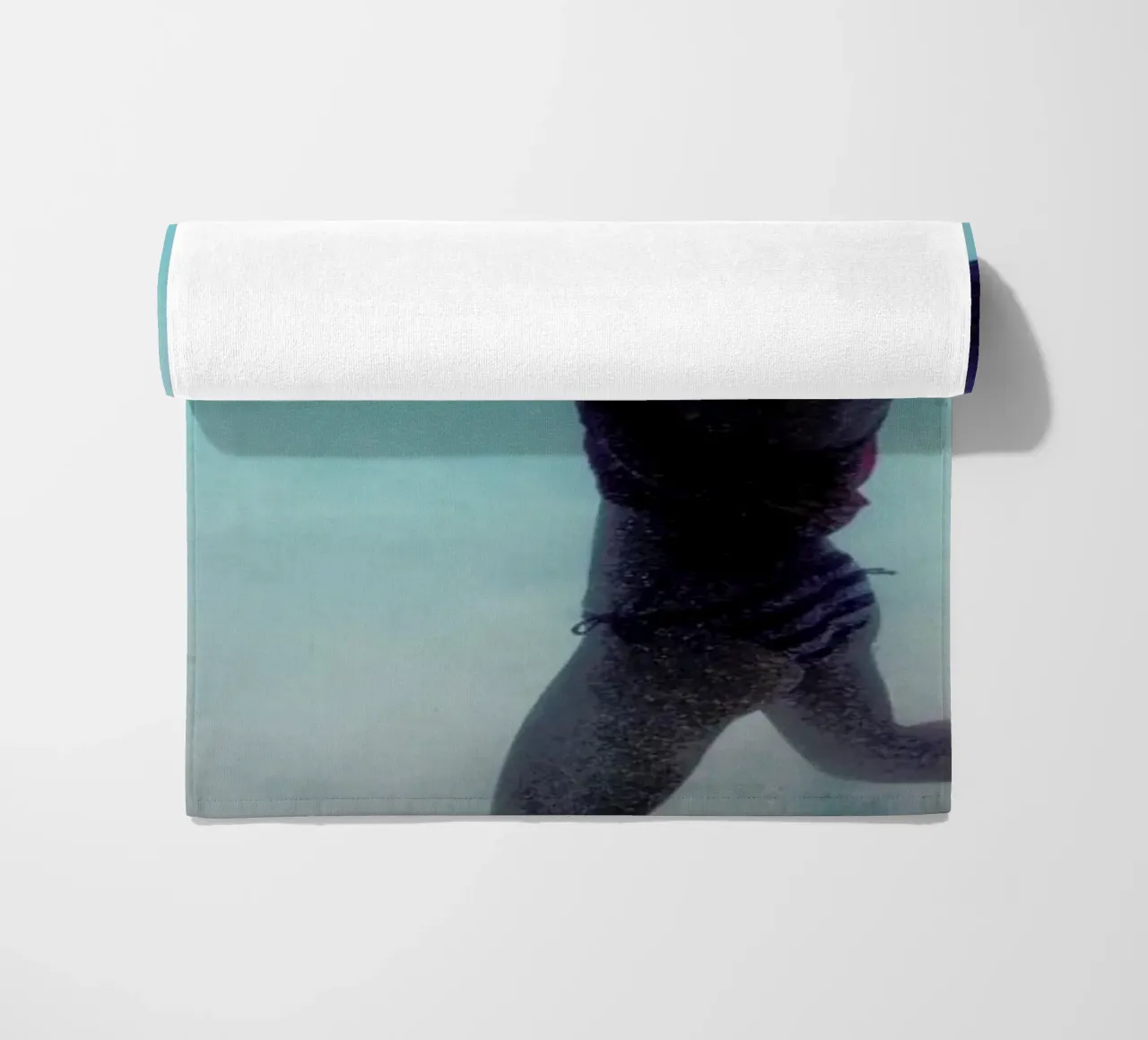 Untitled_5 telo mare da James Cooper