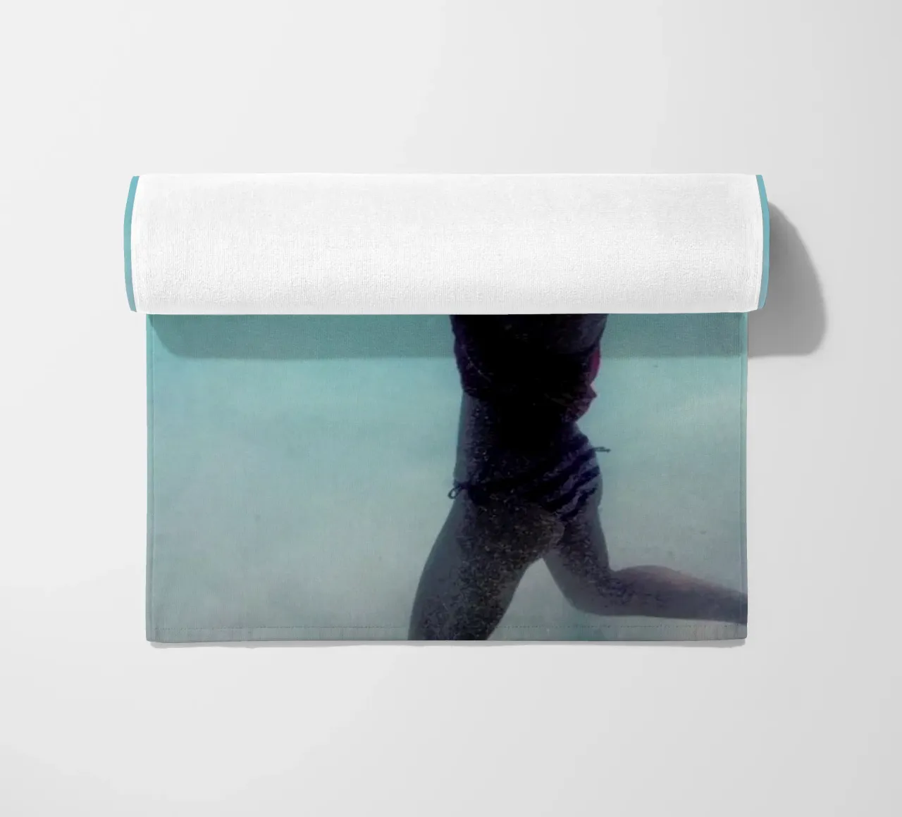 Untitled_5 telo mare da James Cooper