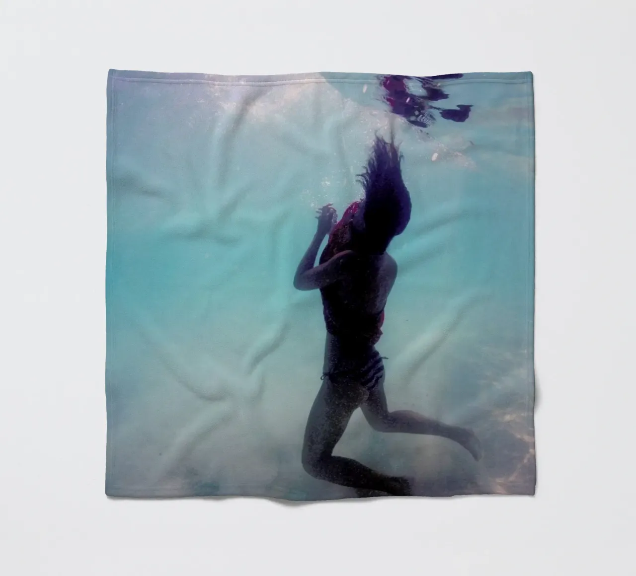 Untitled_5 coperta in pile da James Cooper