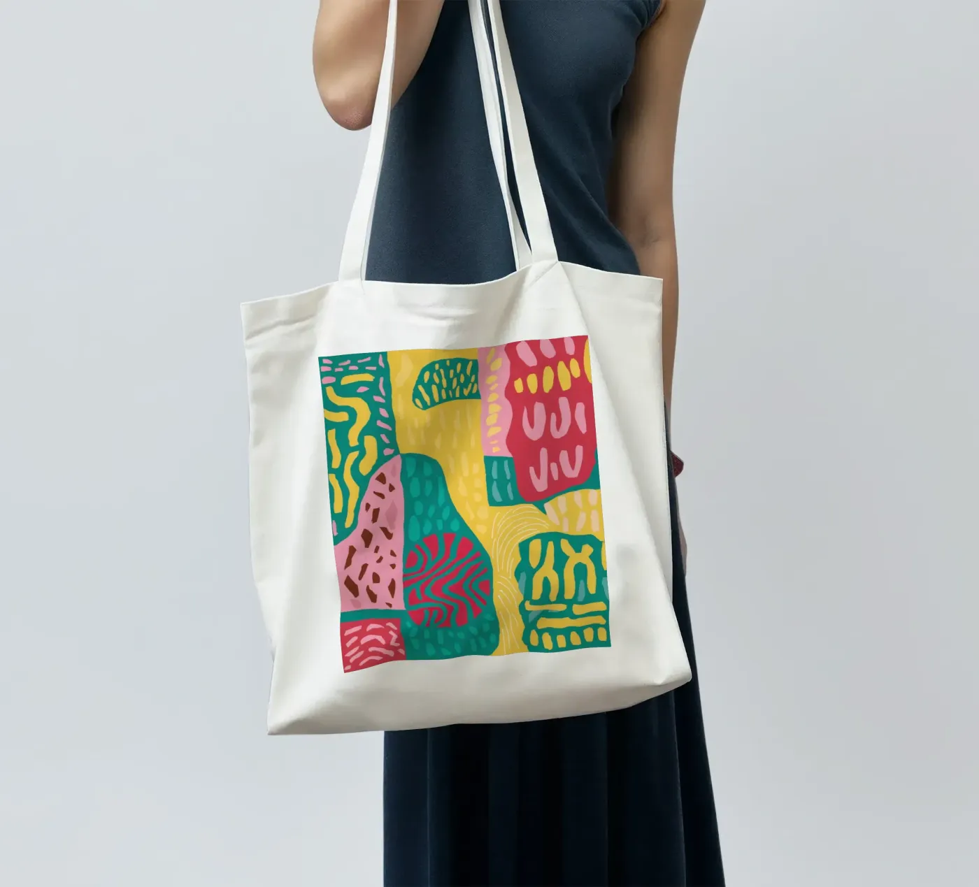 Patchwork de motifs vibrants tote bag de Sentinel Glow