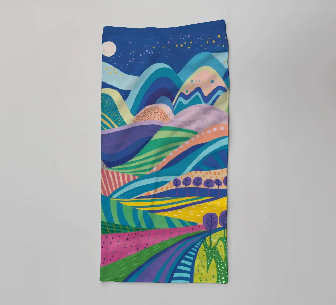 Psychedelisch heuvellandschap badhanddoek van Lune Dreams