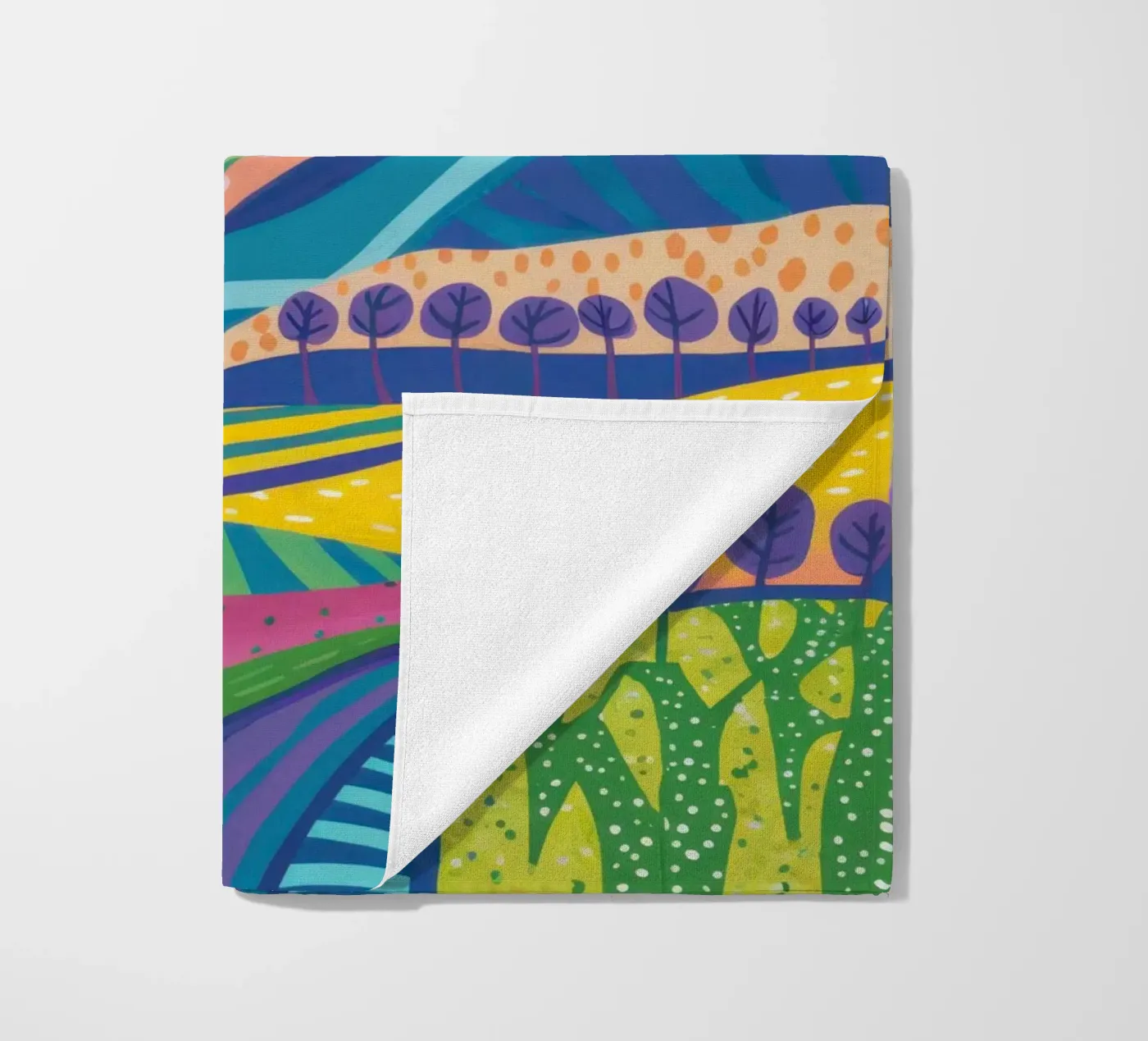 Psychedelisch heuvellandschap strandhanddoek van Lune Dreams