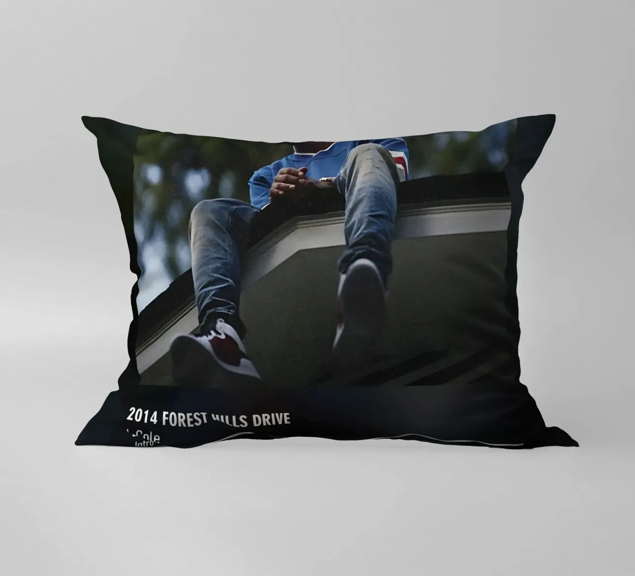 2014 Forest Hills Drive (2014) J. Cole cuscino da DGUnder