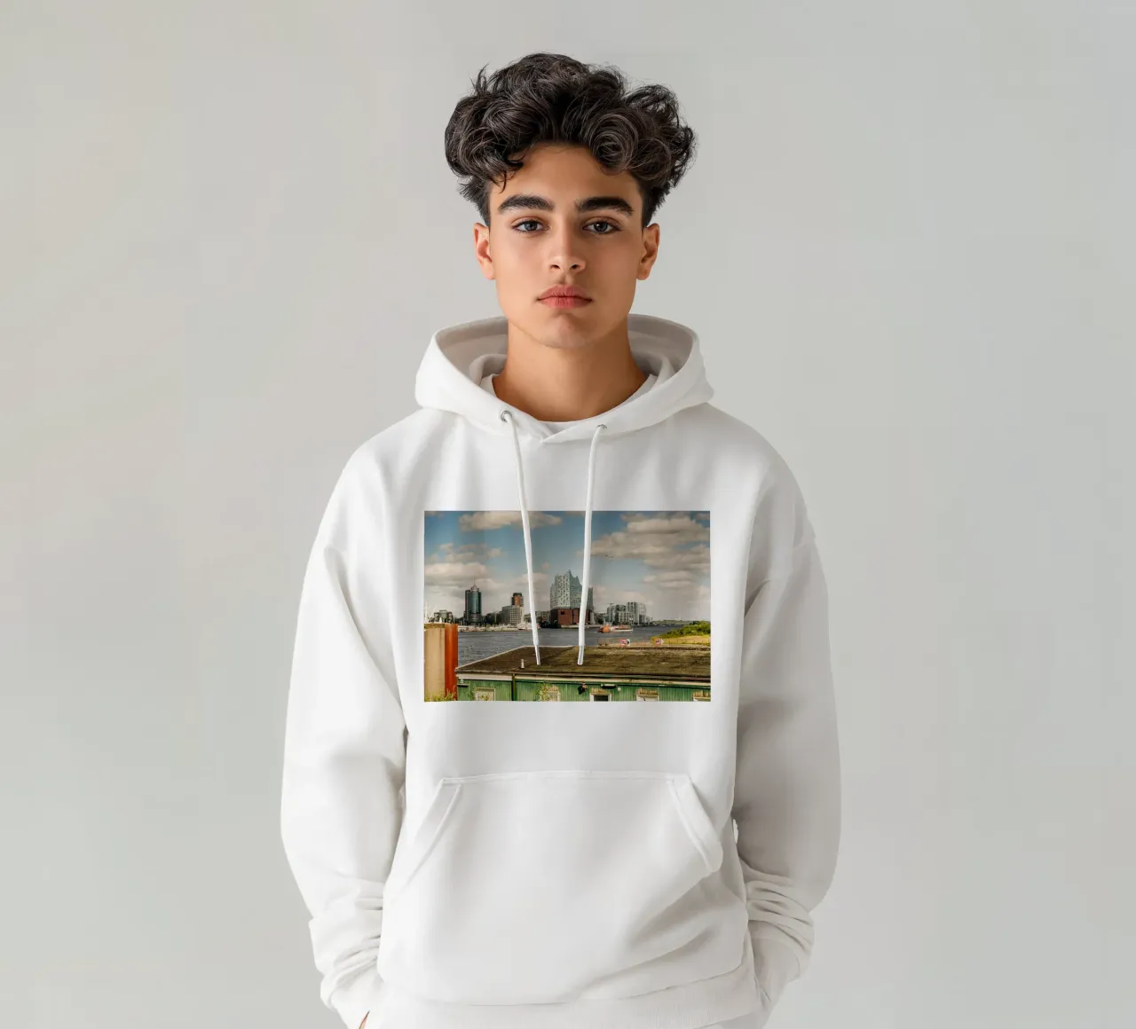 Skyline della Elbphilharmonie di Amburgo felpa con cappuccio da Bold and Retro