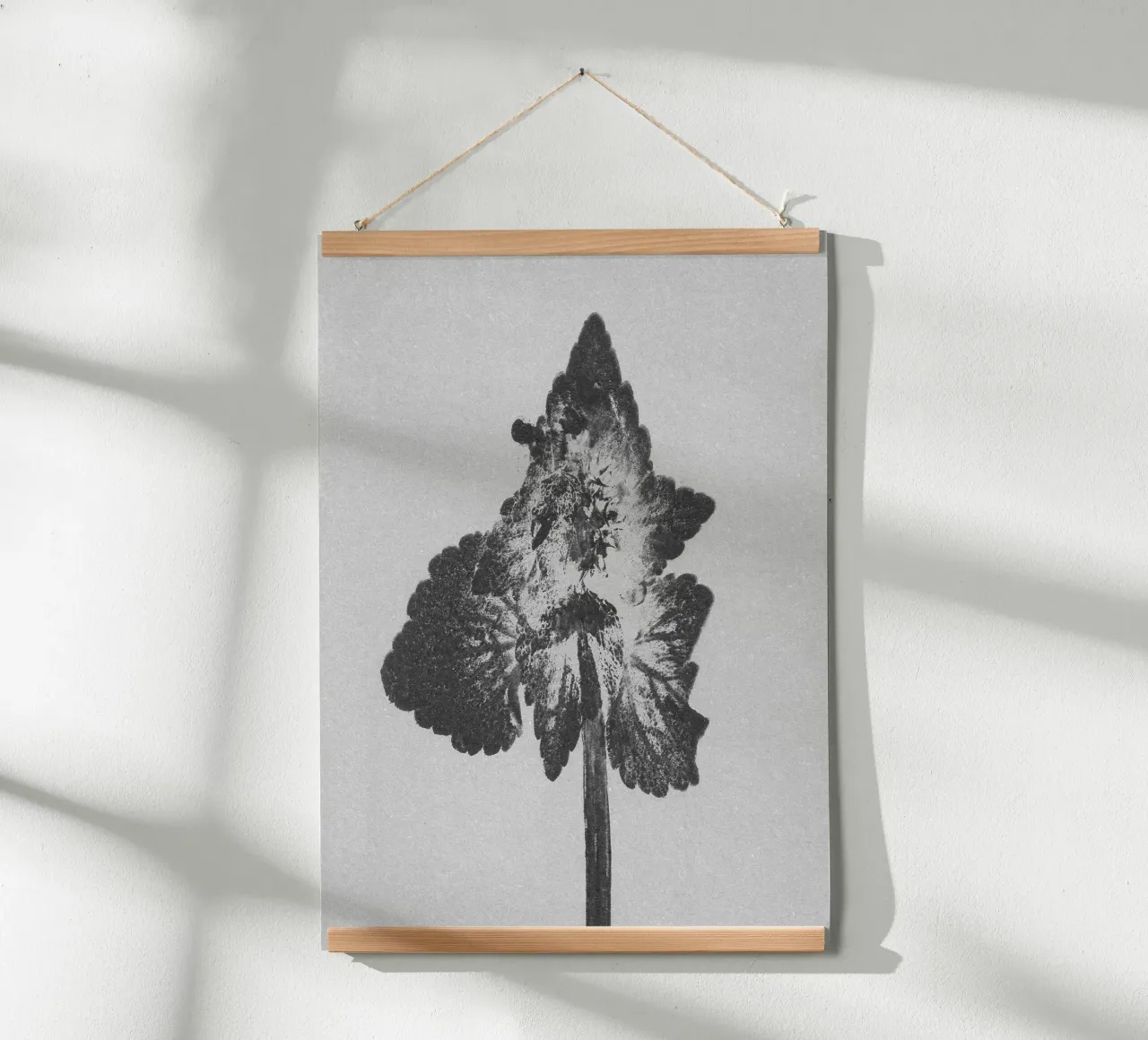 Impressioni botaniche | Lamium purpureum v4 carta hahnemühle da Ivona Maris