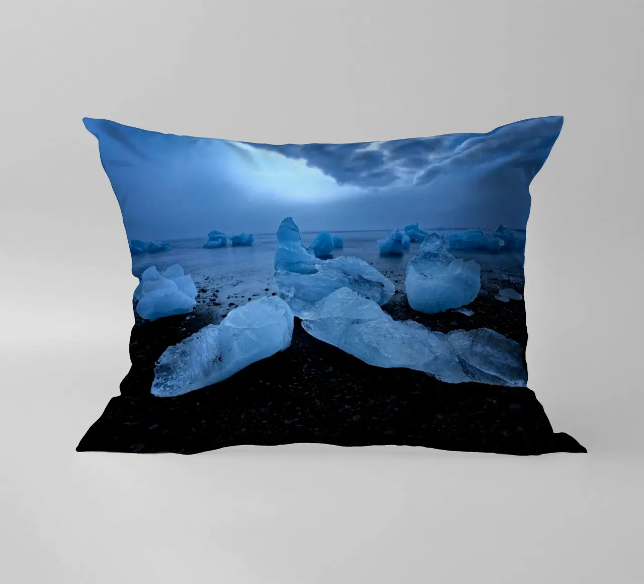 iceberg oceano cuscino da Earthly Visions