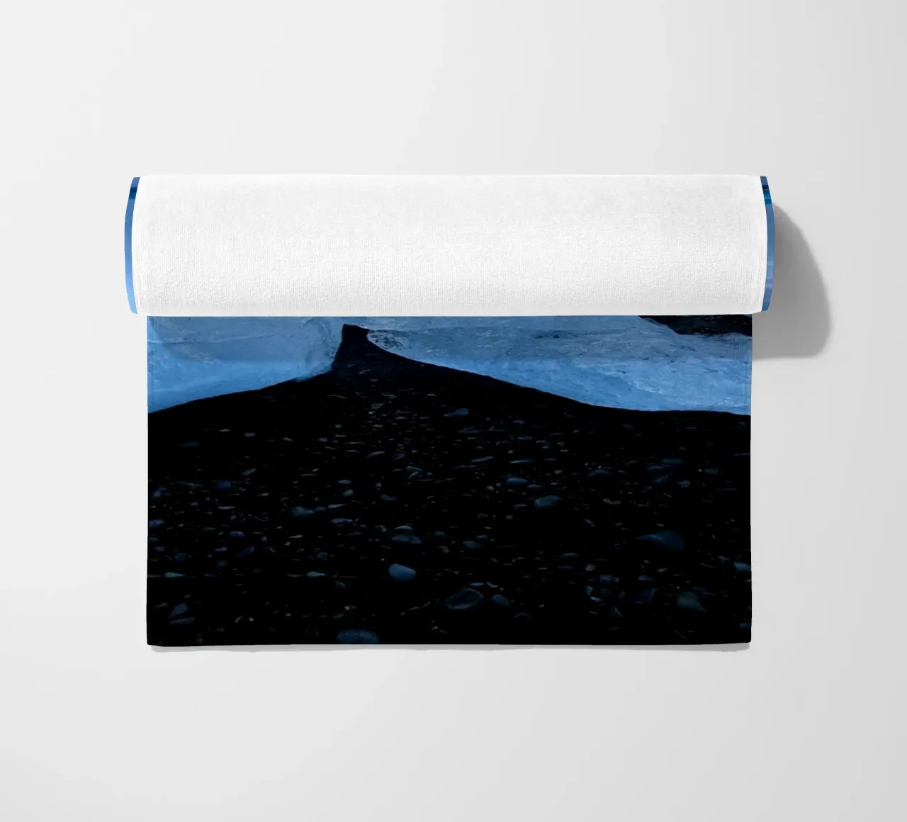 iceberg oceano telo mare da Earthly Visions