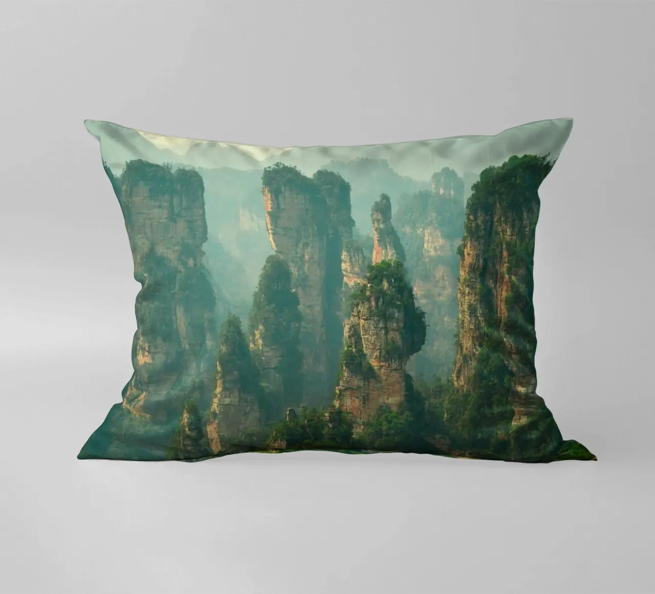 montagne imponenti cime calcaree cuscino da Earthly Visions