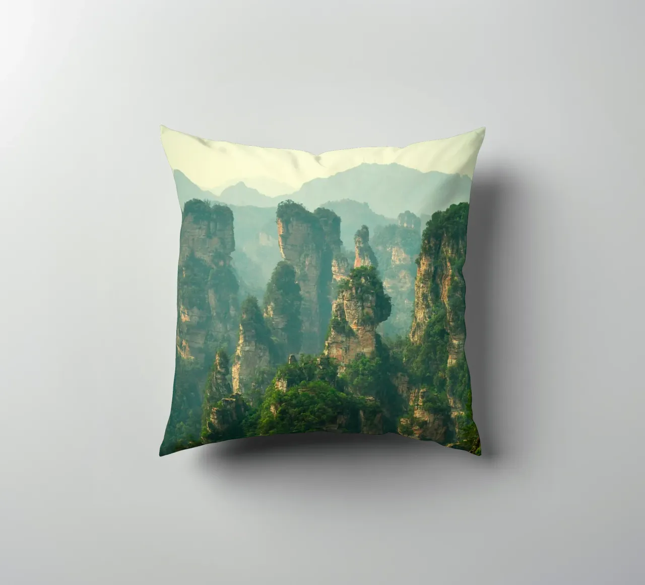 montagne imponenti cime calcaree cuscino da Earthly Visions