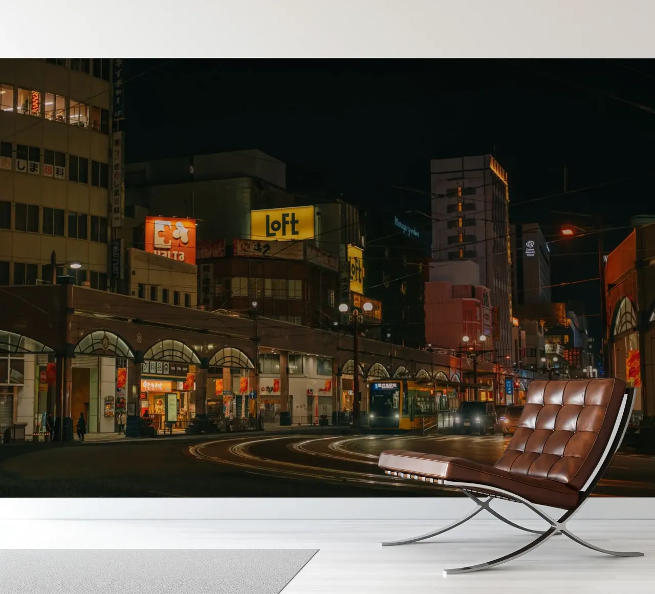 Nachtelijk straatbeeld in Kagoshima, Japan fotobehang van Marcel Bisig