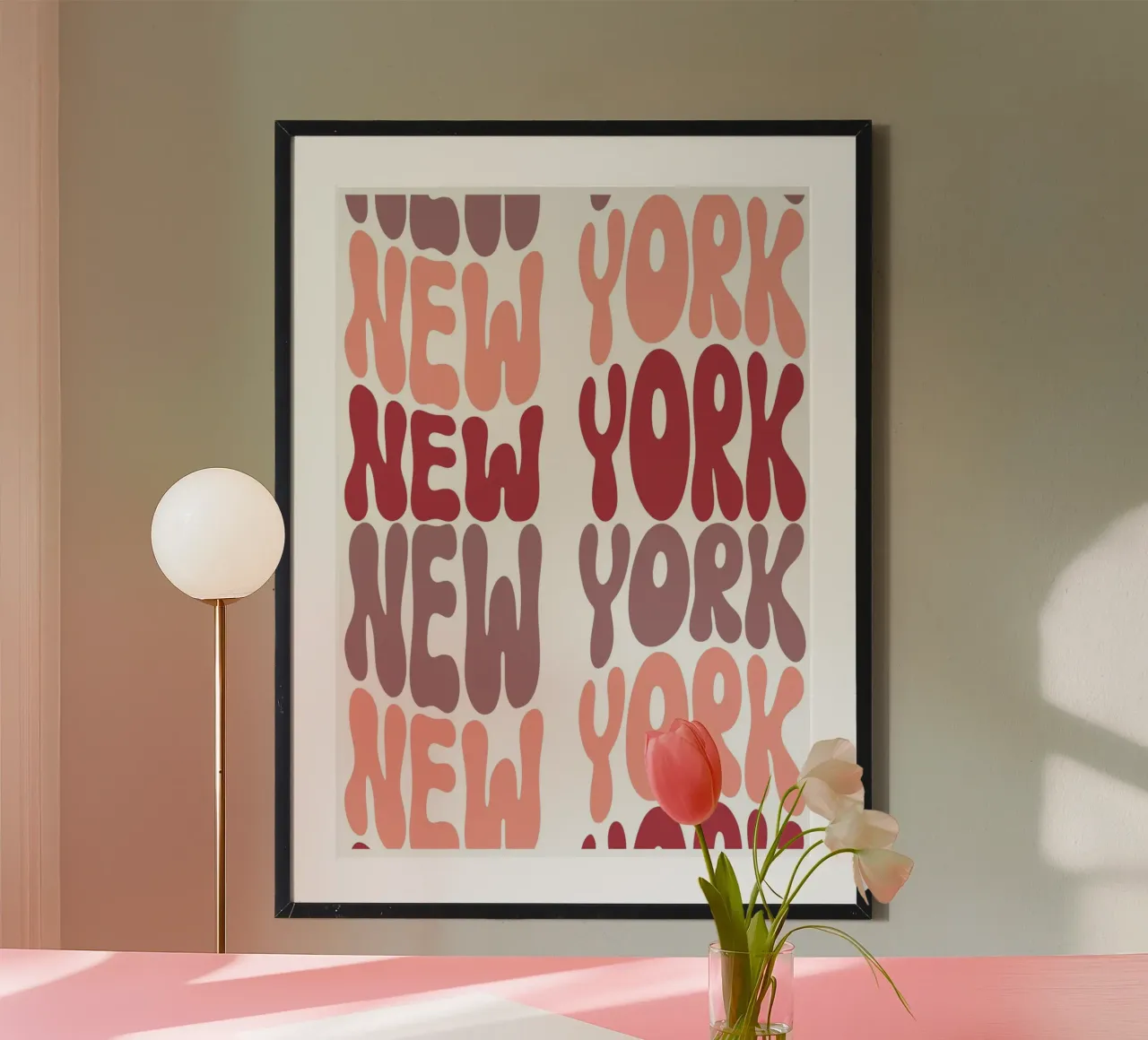 Testo New York Groovy: Arte murale estetica retrò di New York poster con telaio in legno da ClubArt