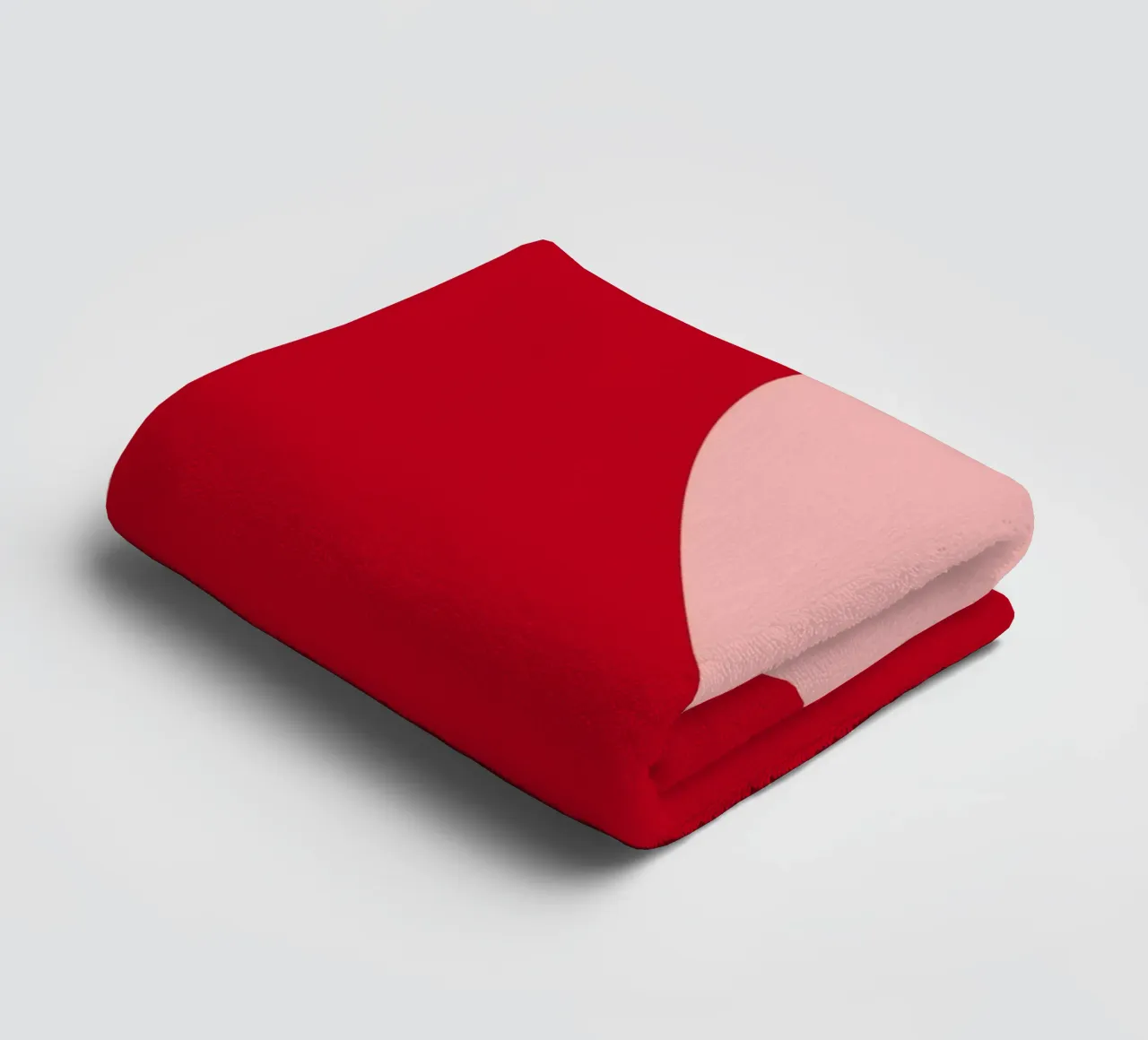 Herz-Duo Minimalistisch: Rot & Rosa Liebe Split Art Handtuch von homdeco
