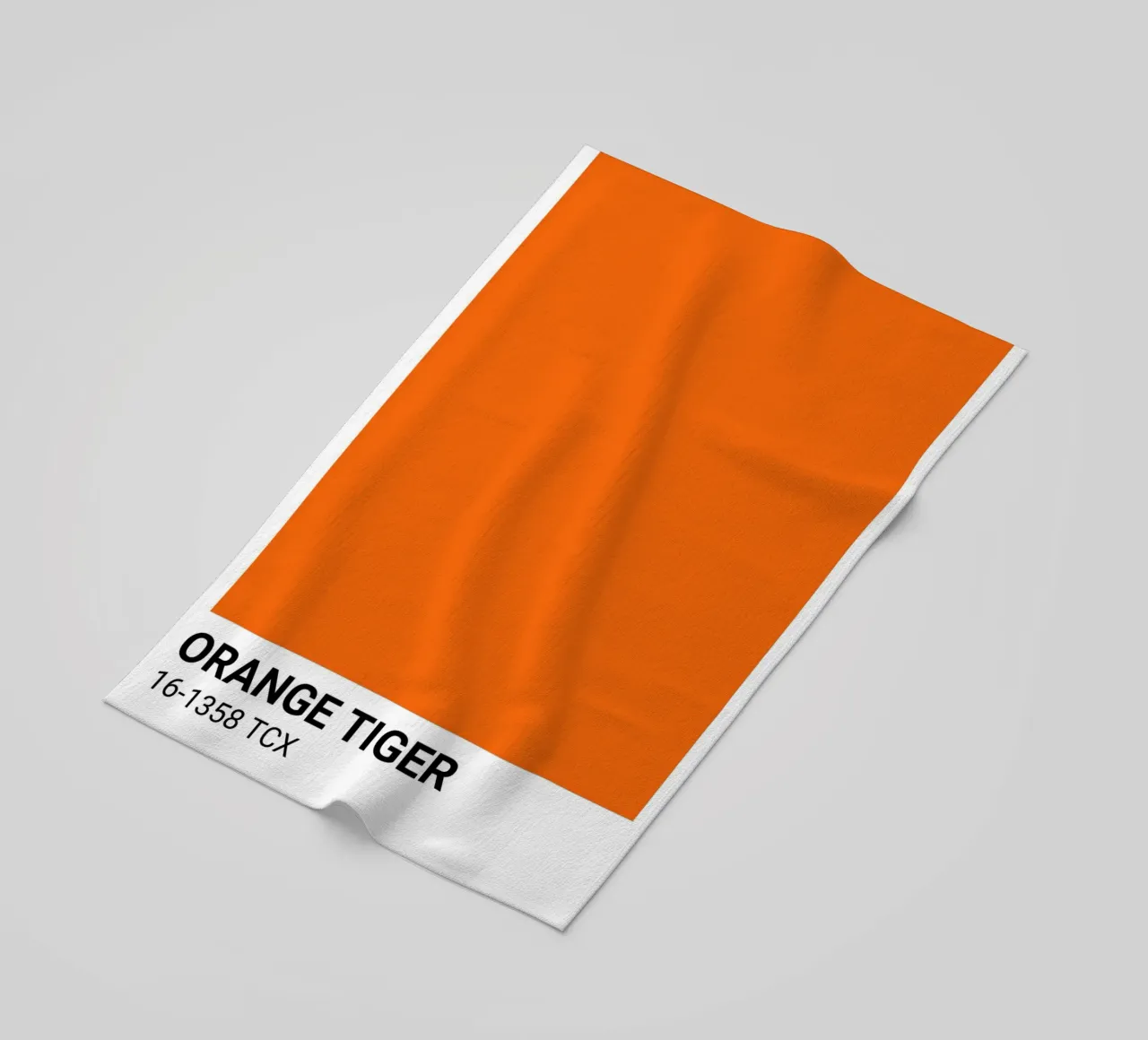 Pantone Tigre Naranja: Modern Color Block Art Print toalla de playa de homdeco