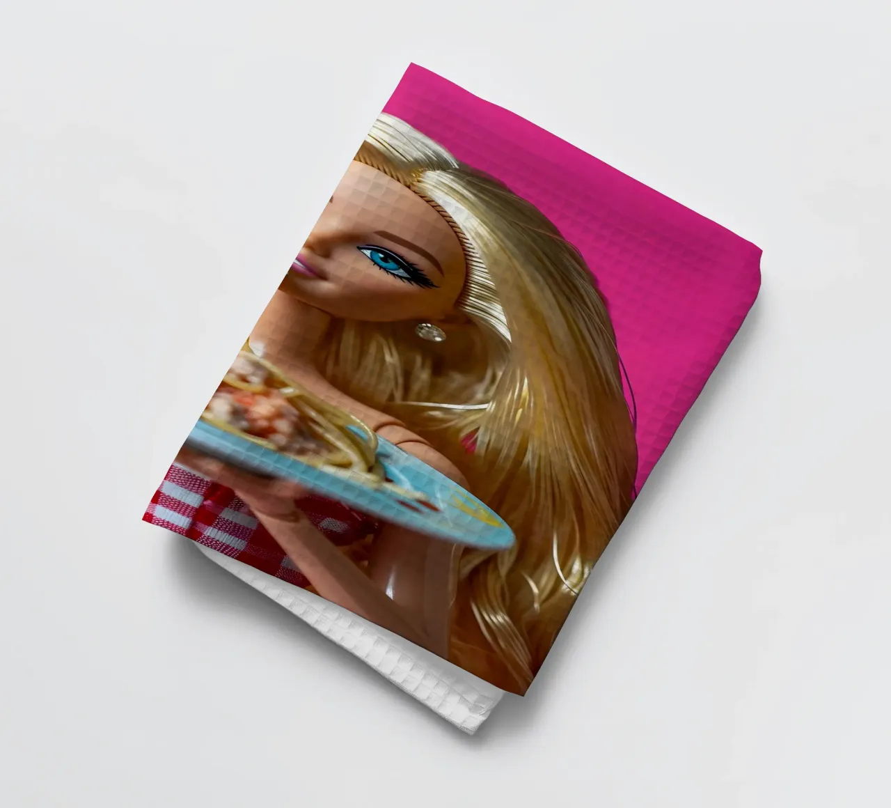 Barbie Enjoying Spaghetti: Pop Art Foodie Print canovaccio da cucina da homdeco