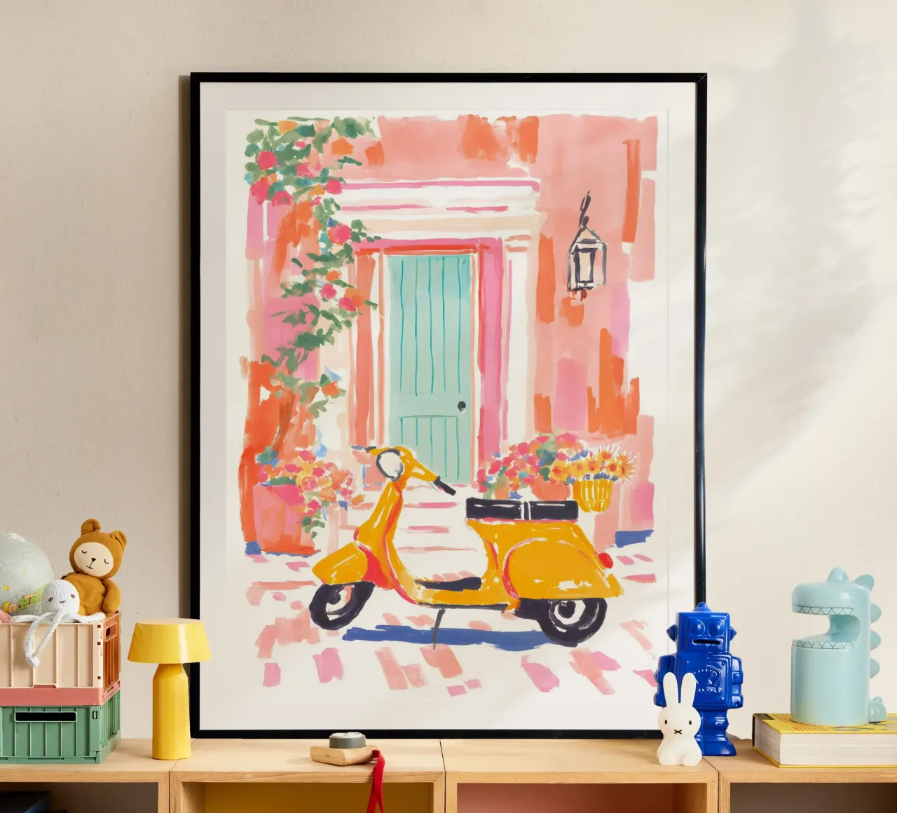 Yellow Vespa poster con telaio in plastica da Gypsy Galleria