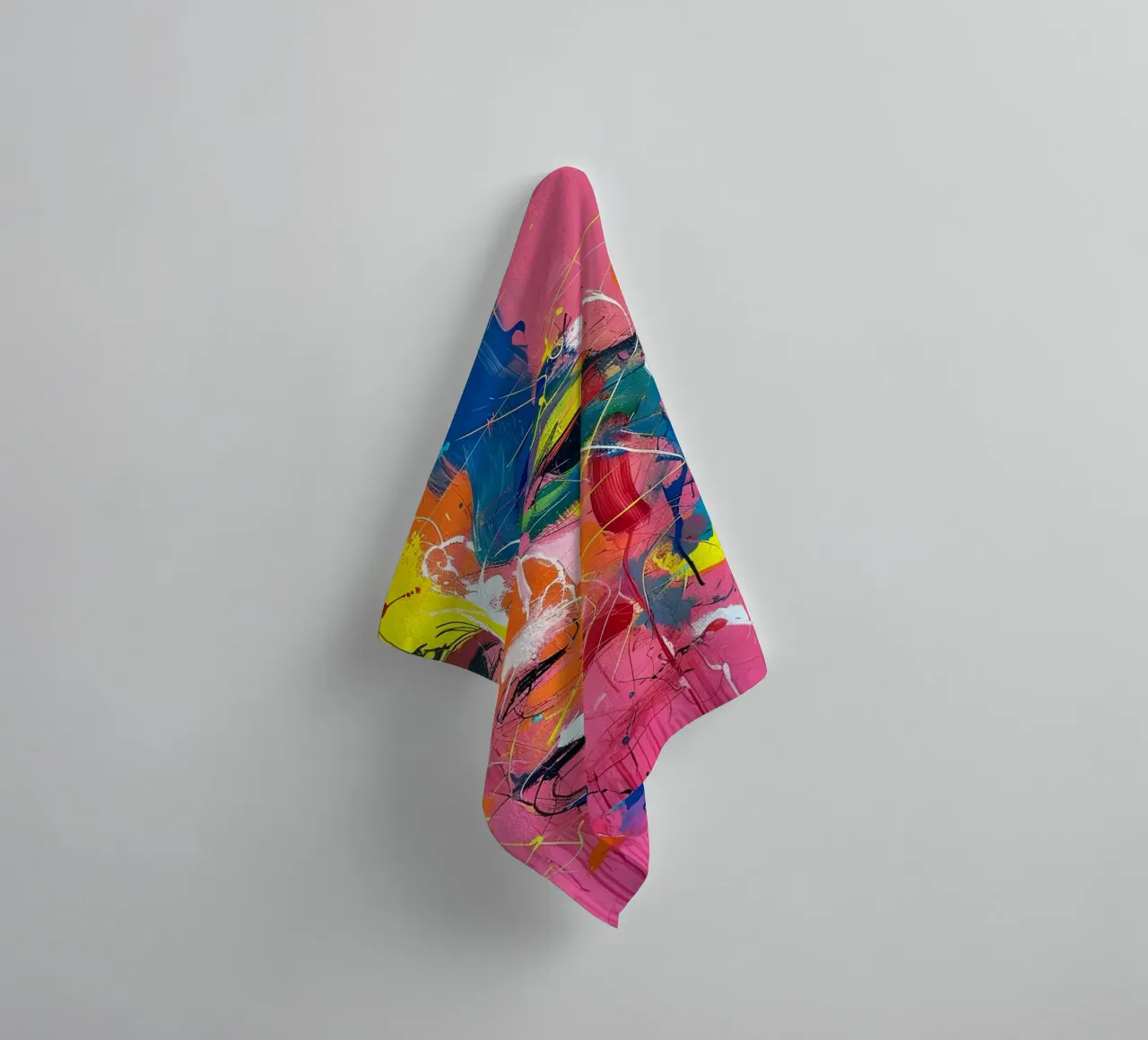 Portrait abstrait : Expressionnisme rose et jaune serviette de bain de homdeco