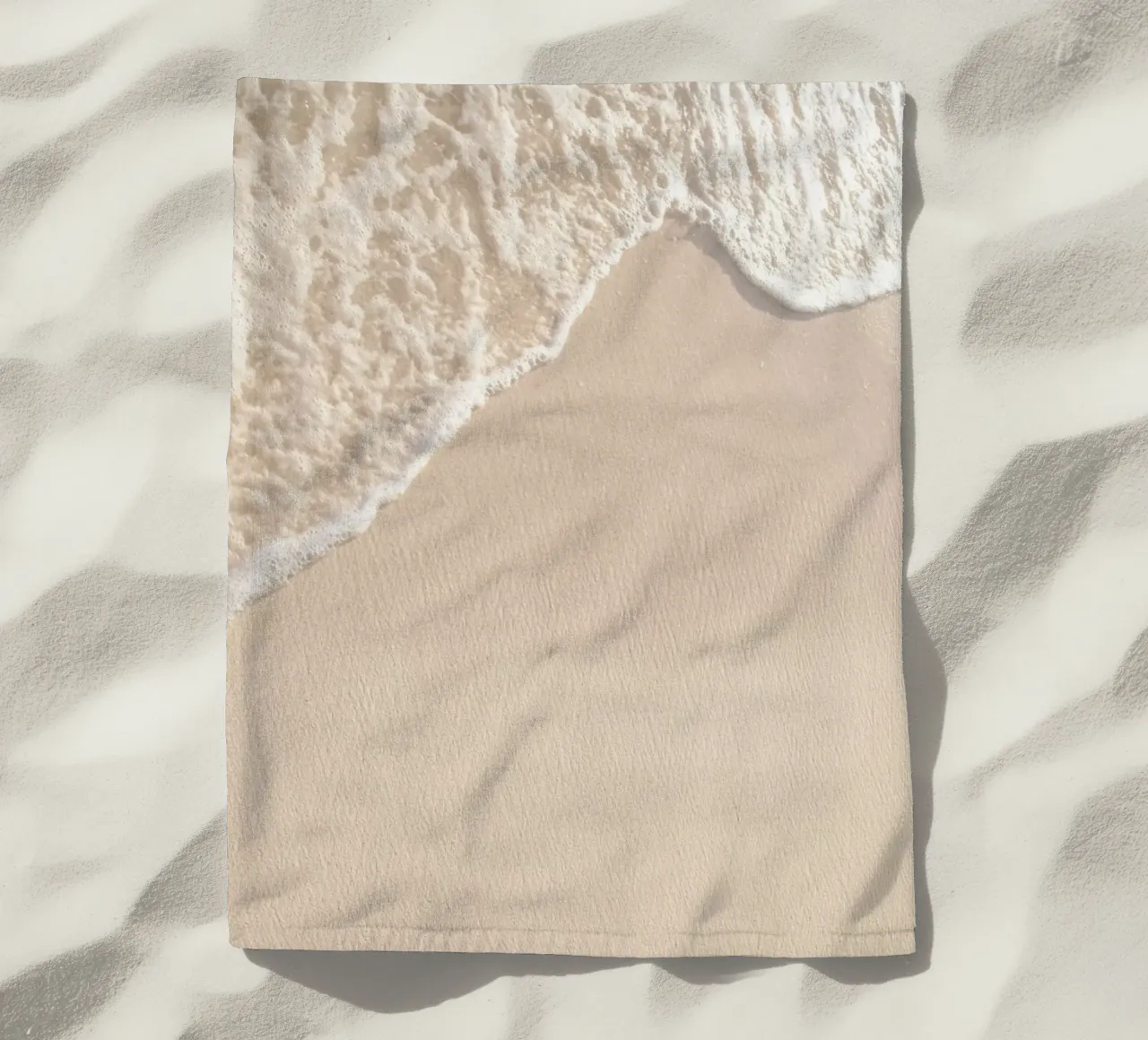 Douce vague de l'océan Minimaliste Plage Sable Art serviette de plage de dawnthesea