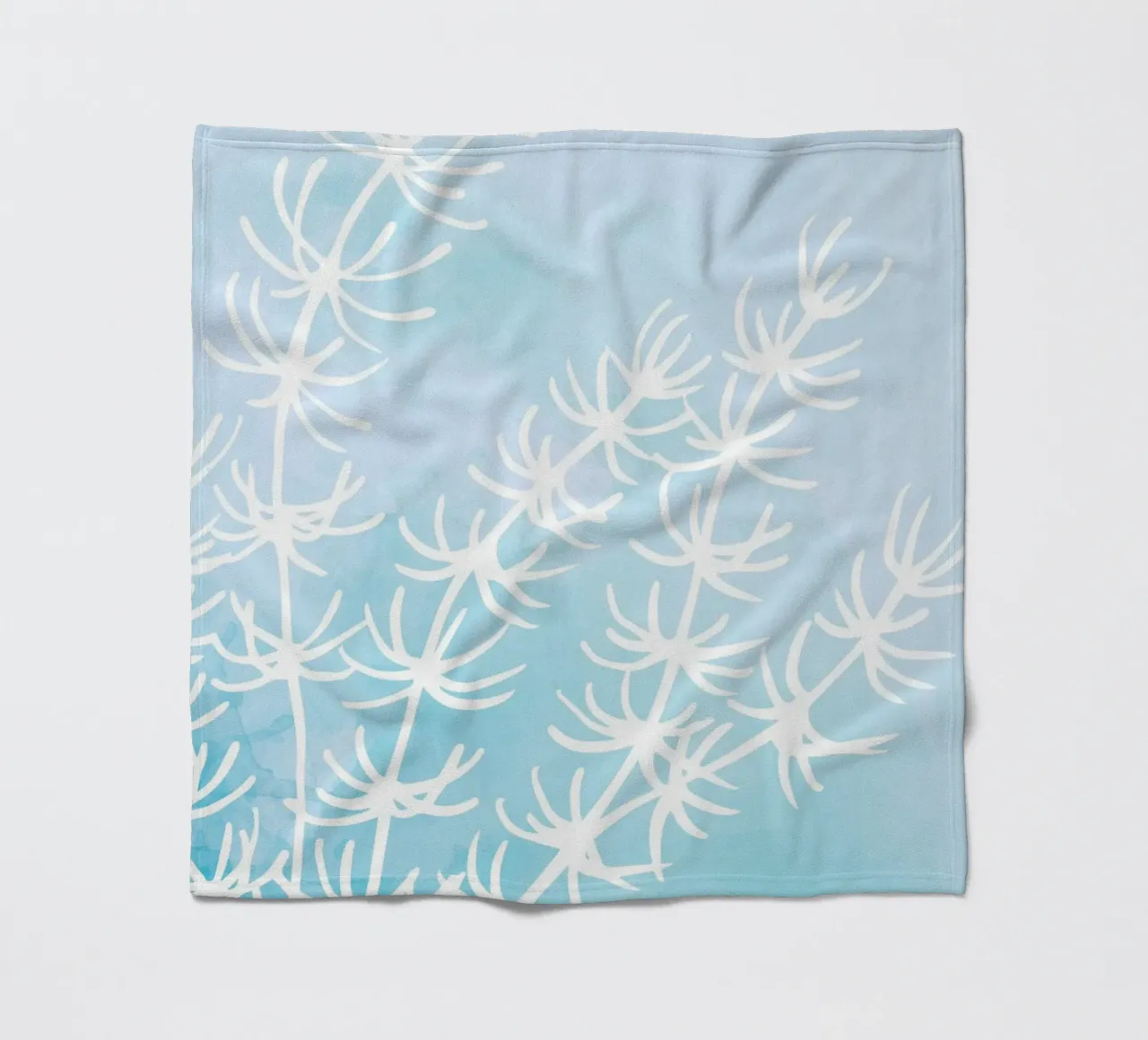 Alghe astratte bianche su acquerello blu coperta in pile da dawnthesea