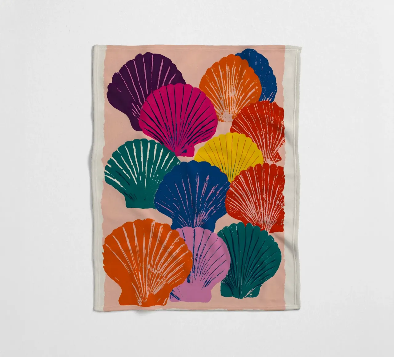 The Seashells coperta in pile da Gypsy Galleria