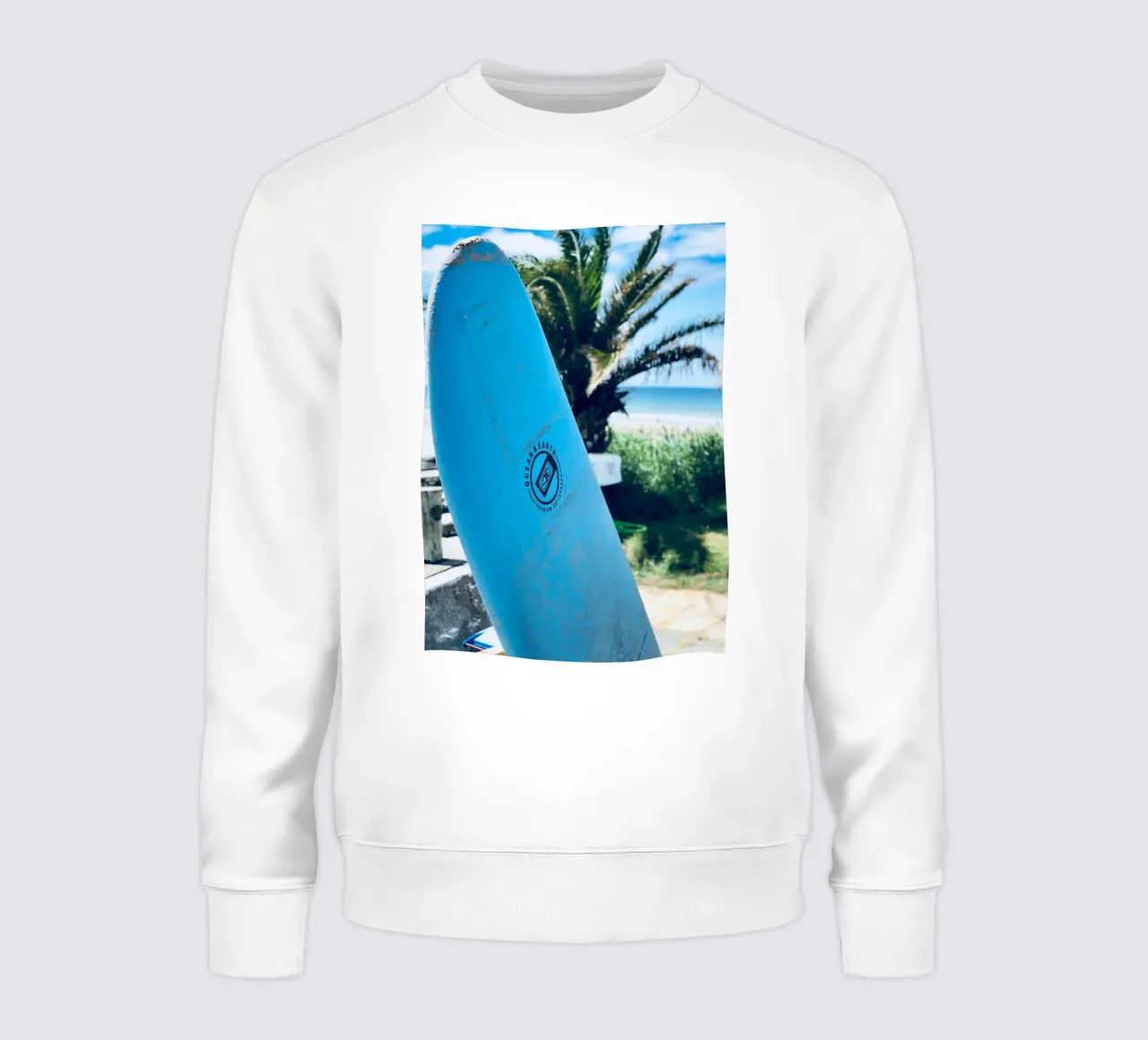 Oceaan & Aarde Surfplank Kuststrand Vibes Kunst sweatshirt van dawnthesea